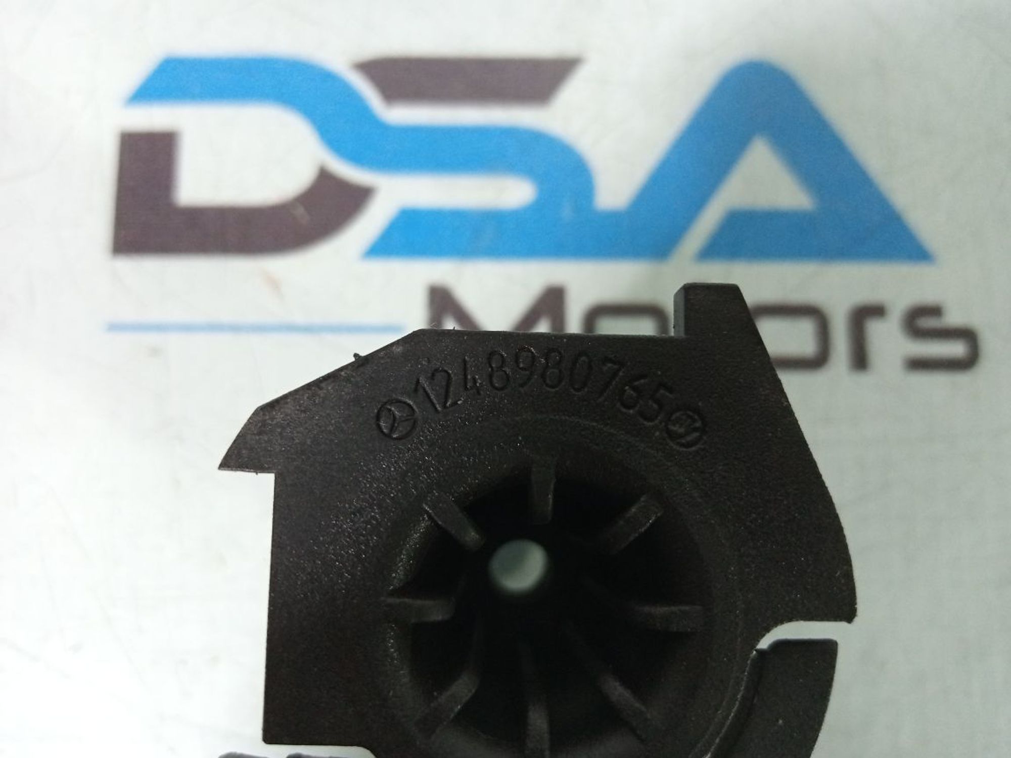 https://ycs.partsauto.market/partsauto-images/thmbs/userImages/b7628e092085f1f91467af1afb6e7630/part/9284a810-d201-471b-9b34-3a37aeadf281_1735987670513.jpg
