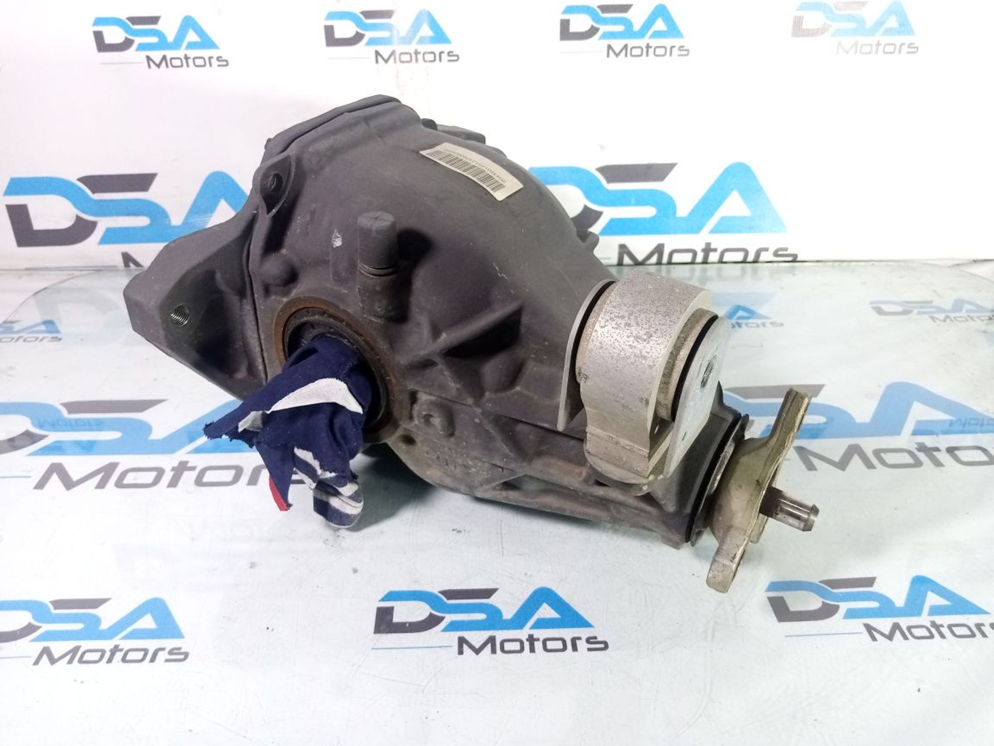 https://ycs.partsauto.market/partsauto-images/thmbs/userImages/b7628e092085f1f91467af1afb6e7630/part/929ccb9f-98a4-4341-9661-a5d7a5ac4e9a_1735223361826.jpg