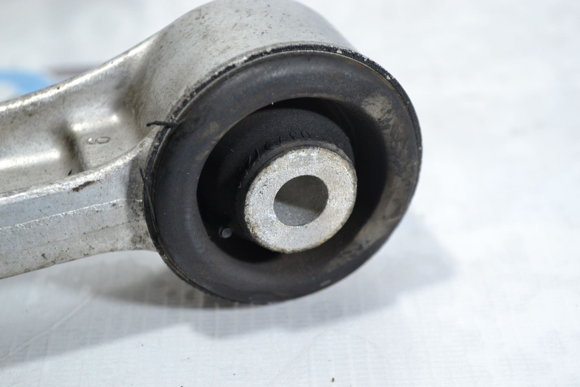 https://ycs.partsauto.market/partsauto-images/thmbs/userImages/b7628e092085f1f91467af1afb6e7630/part/92cf2a09-7c77-4458-b3c8-dcd85ceaf10e_1779345769474.jpg