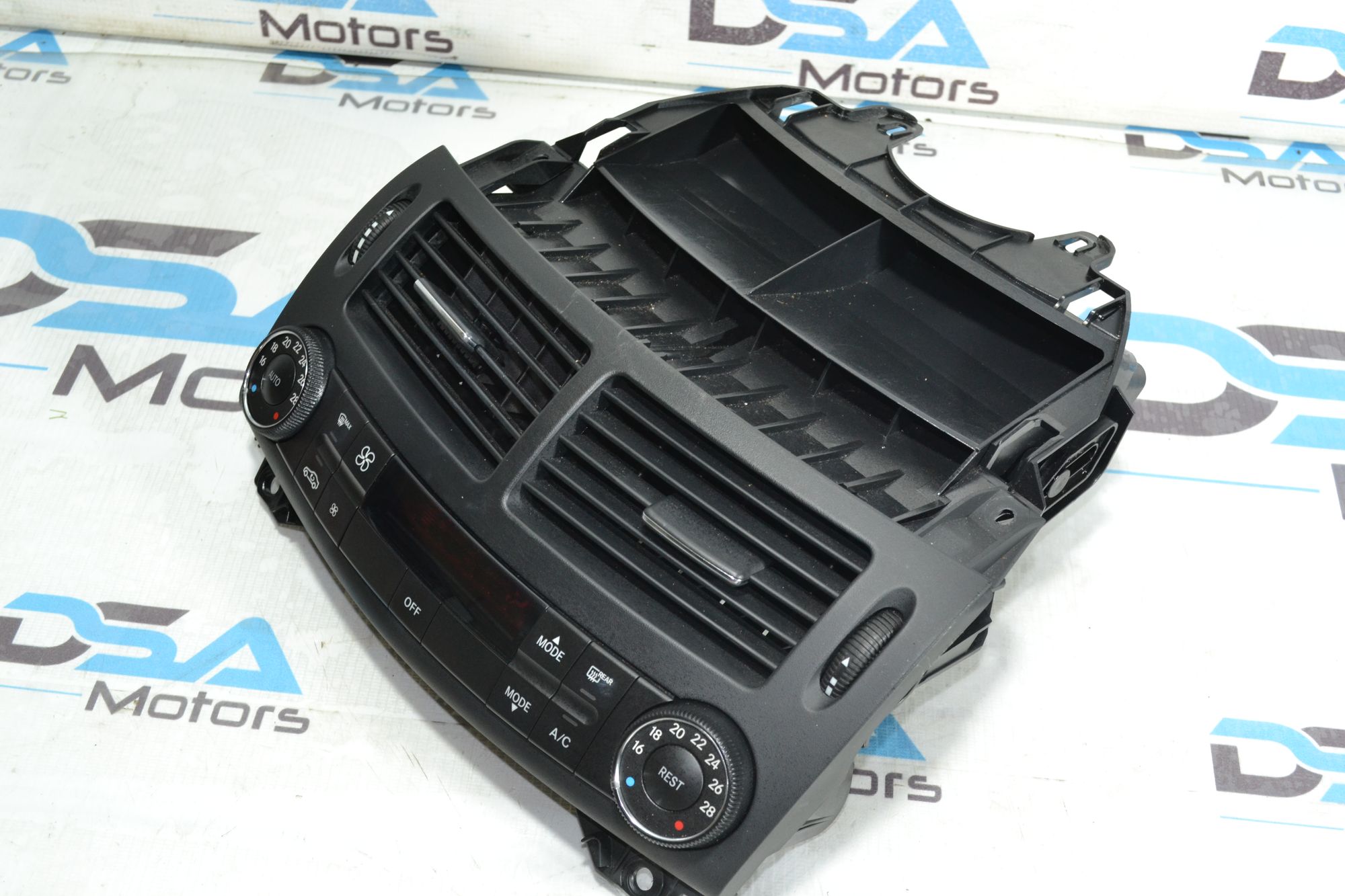 https://ycs.partsauto.market/partsauto-images/thmbs/userImages/b7628e092085f1f91467af1afb6e7630/part/931bf0b1-f5c0-45aa-a68d-cefa052a4788_1780379740811.jpg