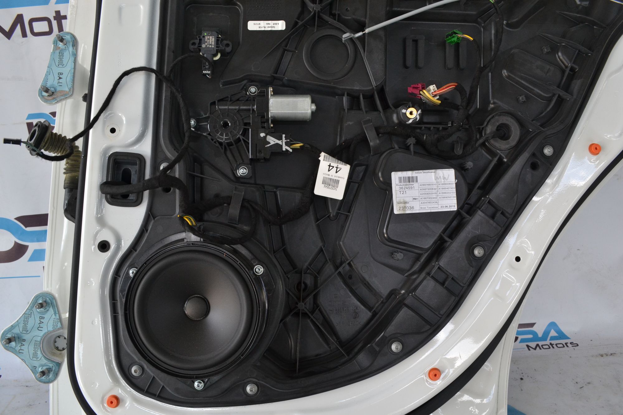 https://ycs.partsauto.market/partsauto-images/thmbs/userImages/b7628e092085f1f91467af1afb6e7630/part/9321a1e6-b0d3-4a5c-870a-23f79a55d4f5_1782885973343.jpg