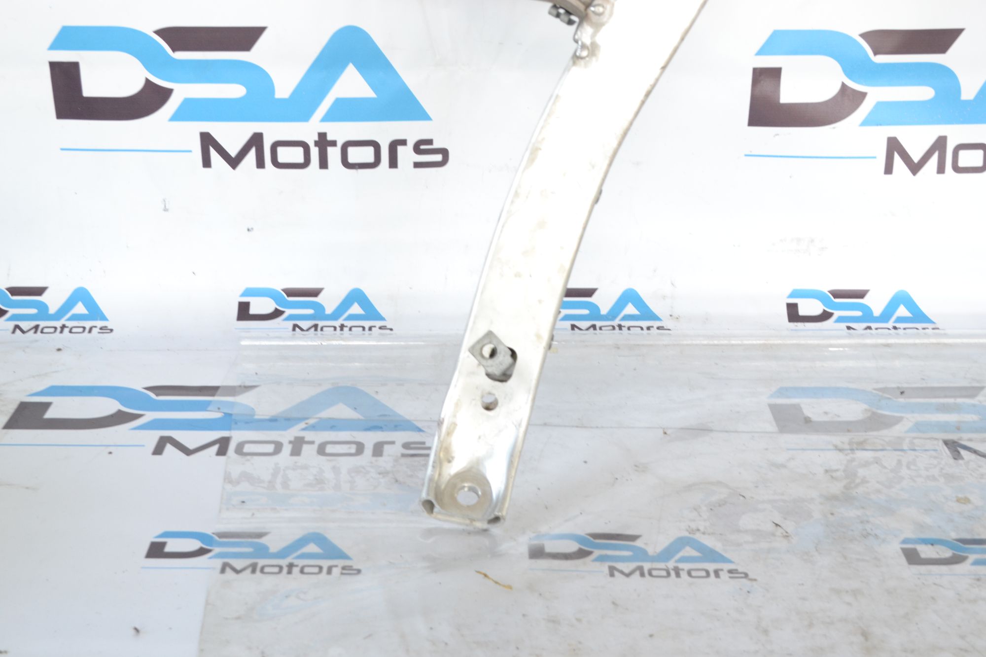 https://ycs.partsauto.market/partsauto-images/thmbs/userImages/b7628e092085f1f91467af1afb6e7630/part/9344c3a3-fa85-4dd4-a9e2-94233e4b6b2a_1781676307601.jpg
