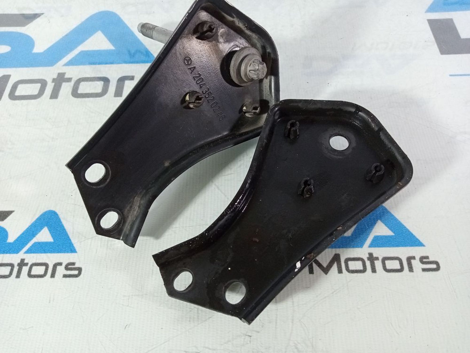https://ycs.partsauto.market/partsauto-images/thmbs/userImages/b7628e092085f1f91467af1afb6e7630/part/93eff0ab-f69c-460f-a6ff-7dcff5ecd7ab_1740420749131.jpg