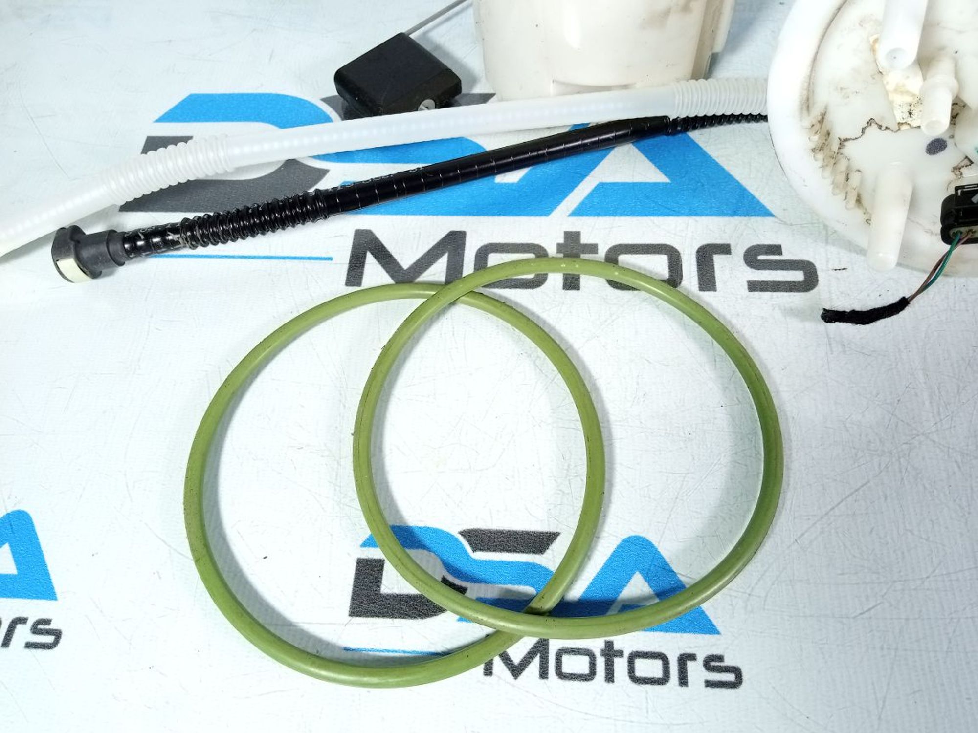https://ycs.partsauto.market/partsauto-images/thmbs/userImages/b7628e092085f1f91467af1afb6e7630/part/9469ee33-8966-45a3-bf69-3828a09bfa18_1745316659898.jpg