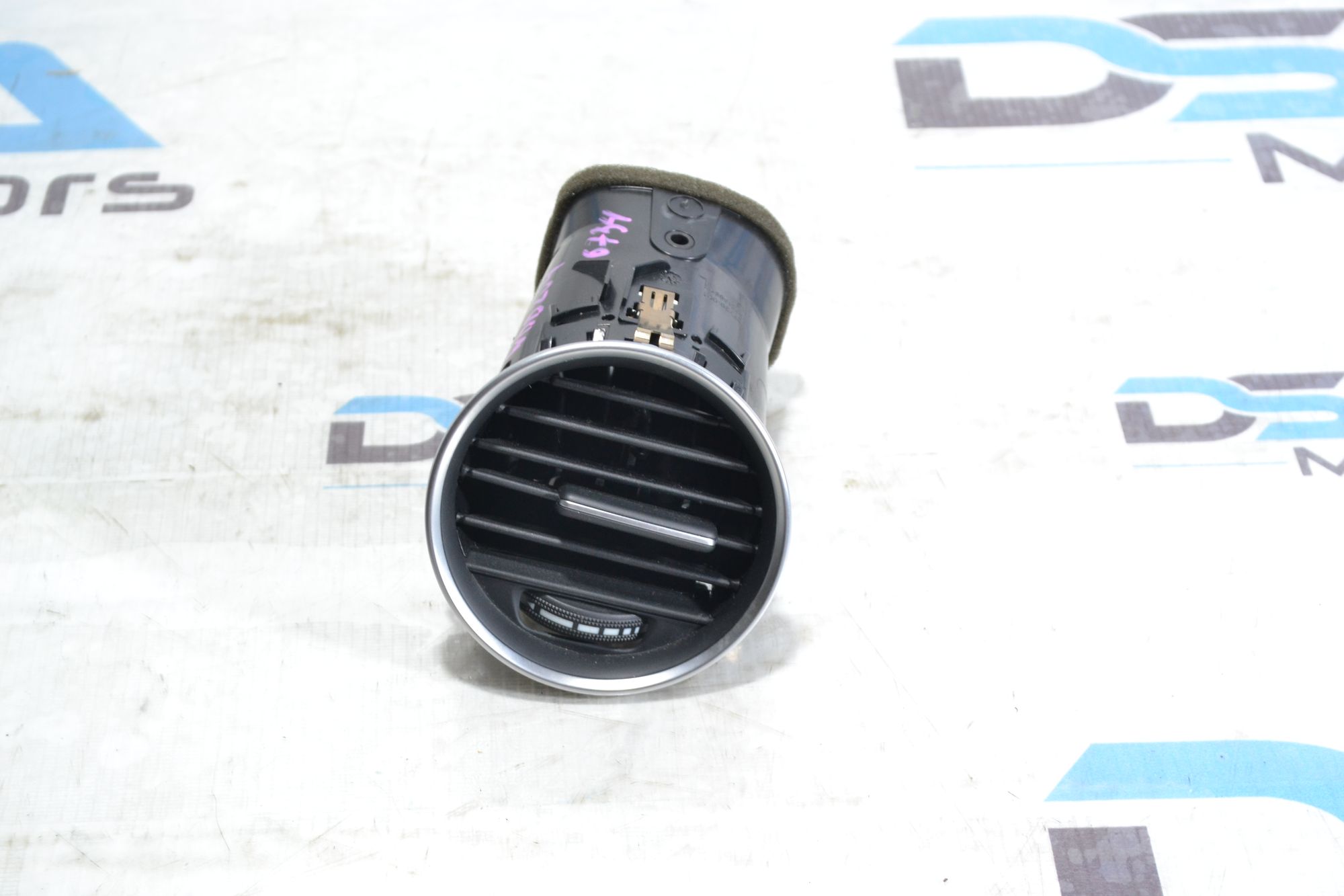 https://ycs.partsauto.market/partsauto-images/thmbs/userImages/b7628e092085f1f91467af1afb6e7630/part/948b6b83-bc4c-4659-9825-4927c997ca73_1780579737854.jpg