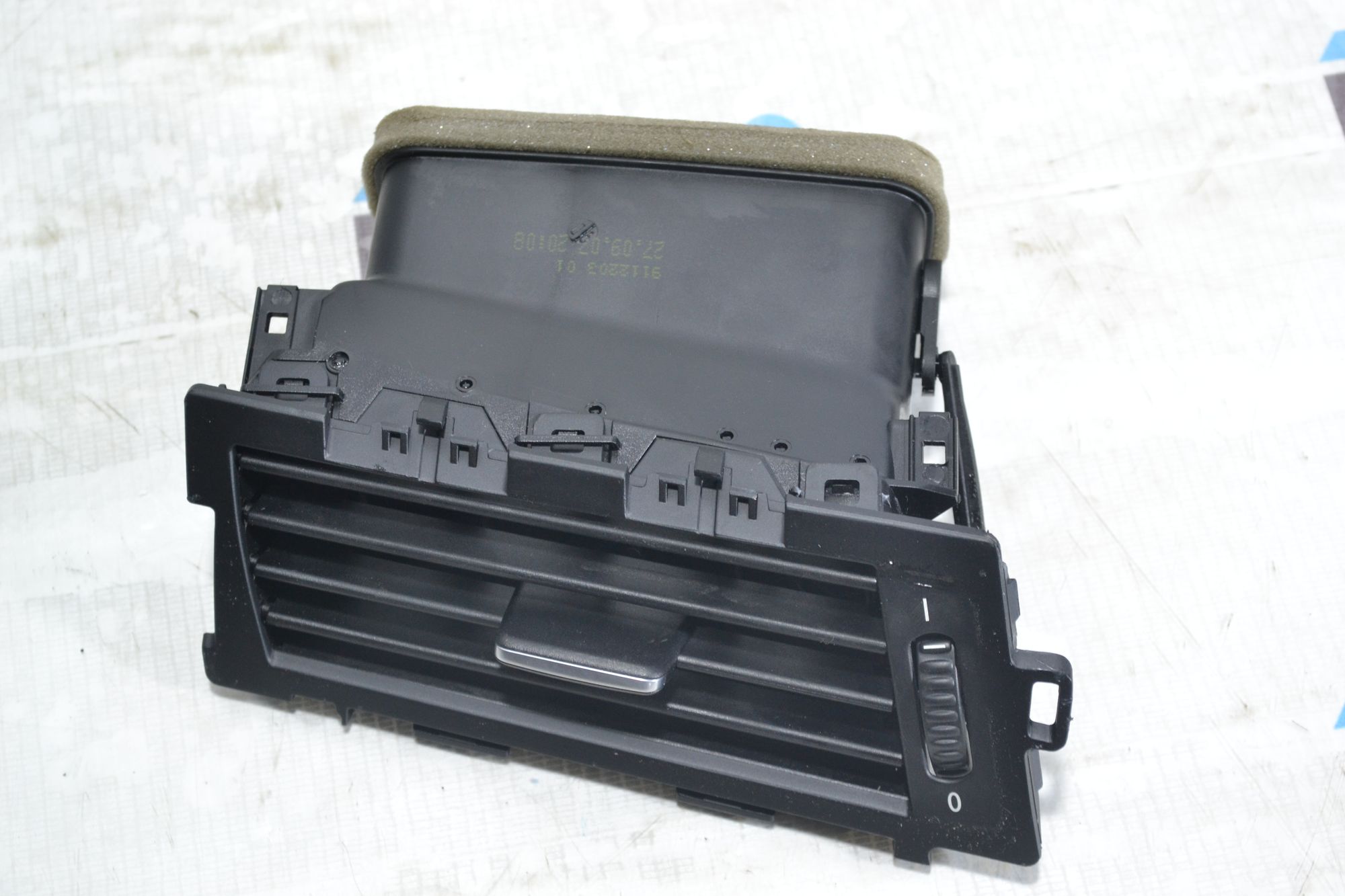 Дефлектор обдува салона  левый оригинал BMW 5 E60/E61 из Японии, 1900 рублей, Кореновск