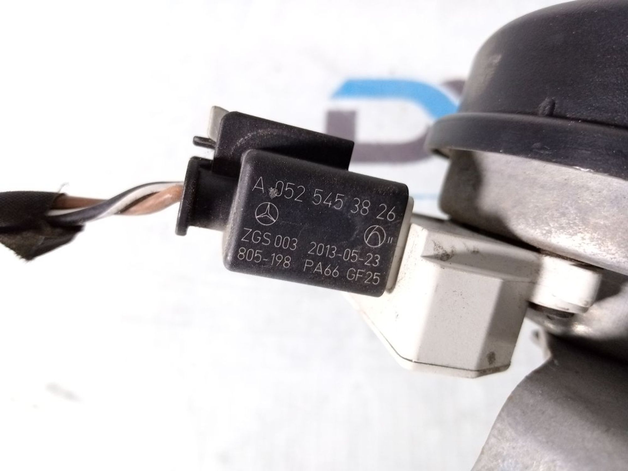 https://ycs.partsauto.market/partsauto-images/thmbs/userImages/b7628e092085f1f91467af1afb6e7630/part/94c78631-169c-453c-99c0-071a97879de8_1733649051414.jpg