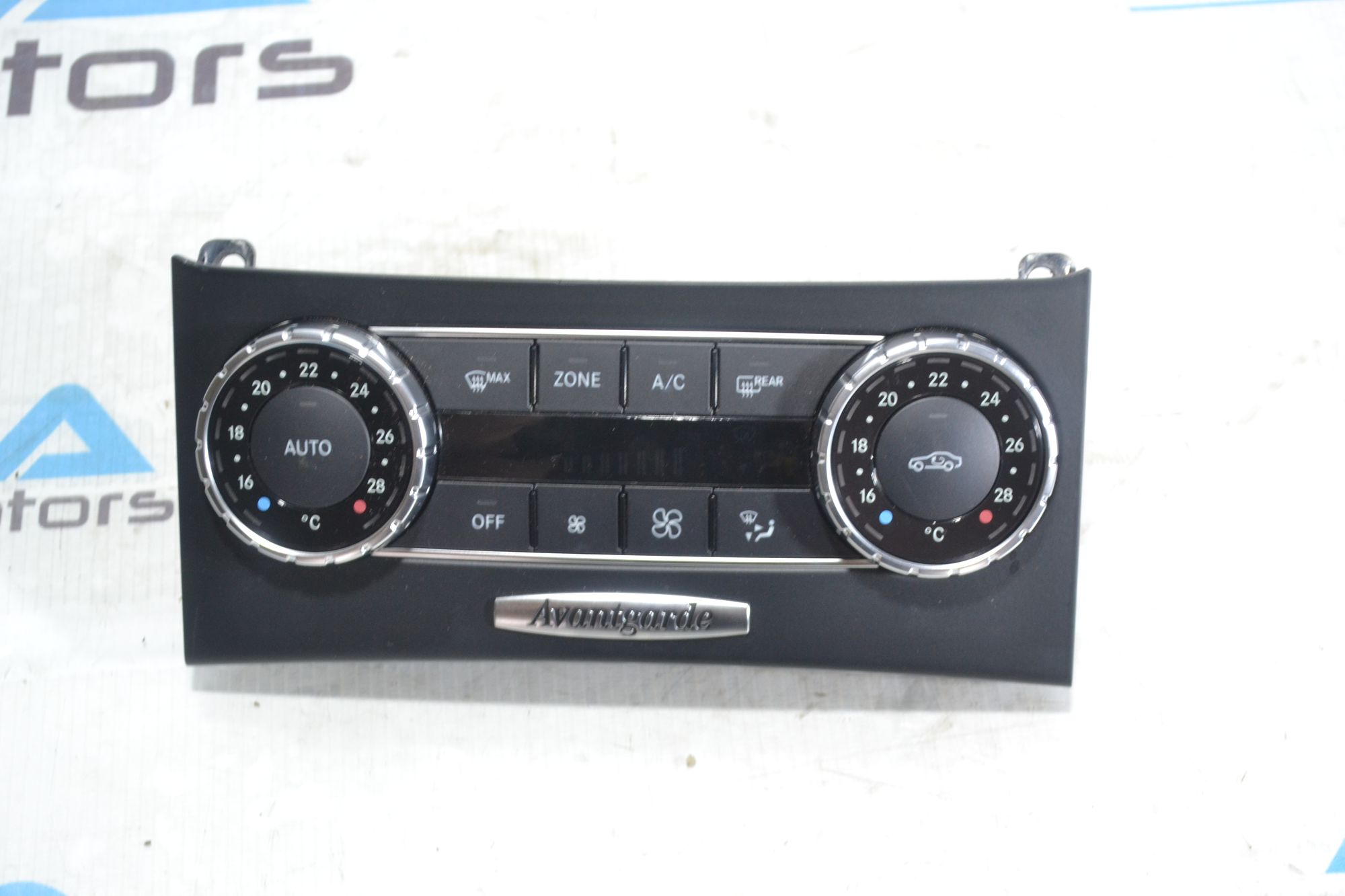 https://ycs.partsauto.market/partsauto-images/thmbs/userImages/b7628e092085f1f91467af1afb6e7630/part/94cbb47d-6993-400a-a0b9-5d57056af0b0_1781077381634.jpg