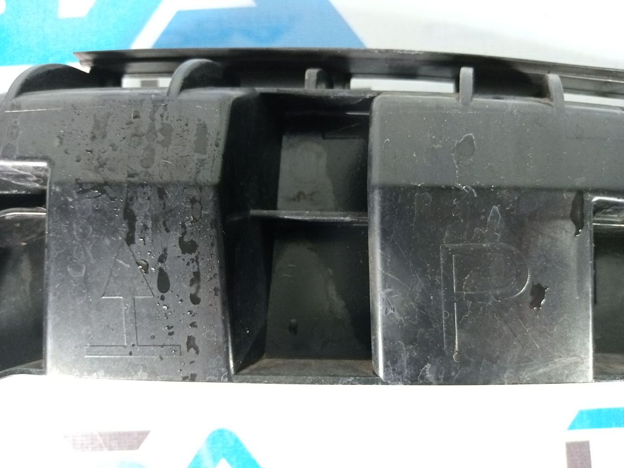 https://ycs.partsauto.market/partsauto-images/thmbs/userImages/b7628e092085f1f91467af1afb6e7630/part/94db7386-3a9f-4480-a6e5-5807dbd742bc_1720704635185.jpg