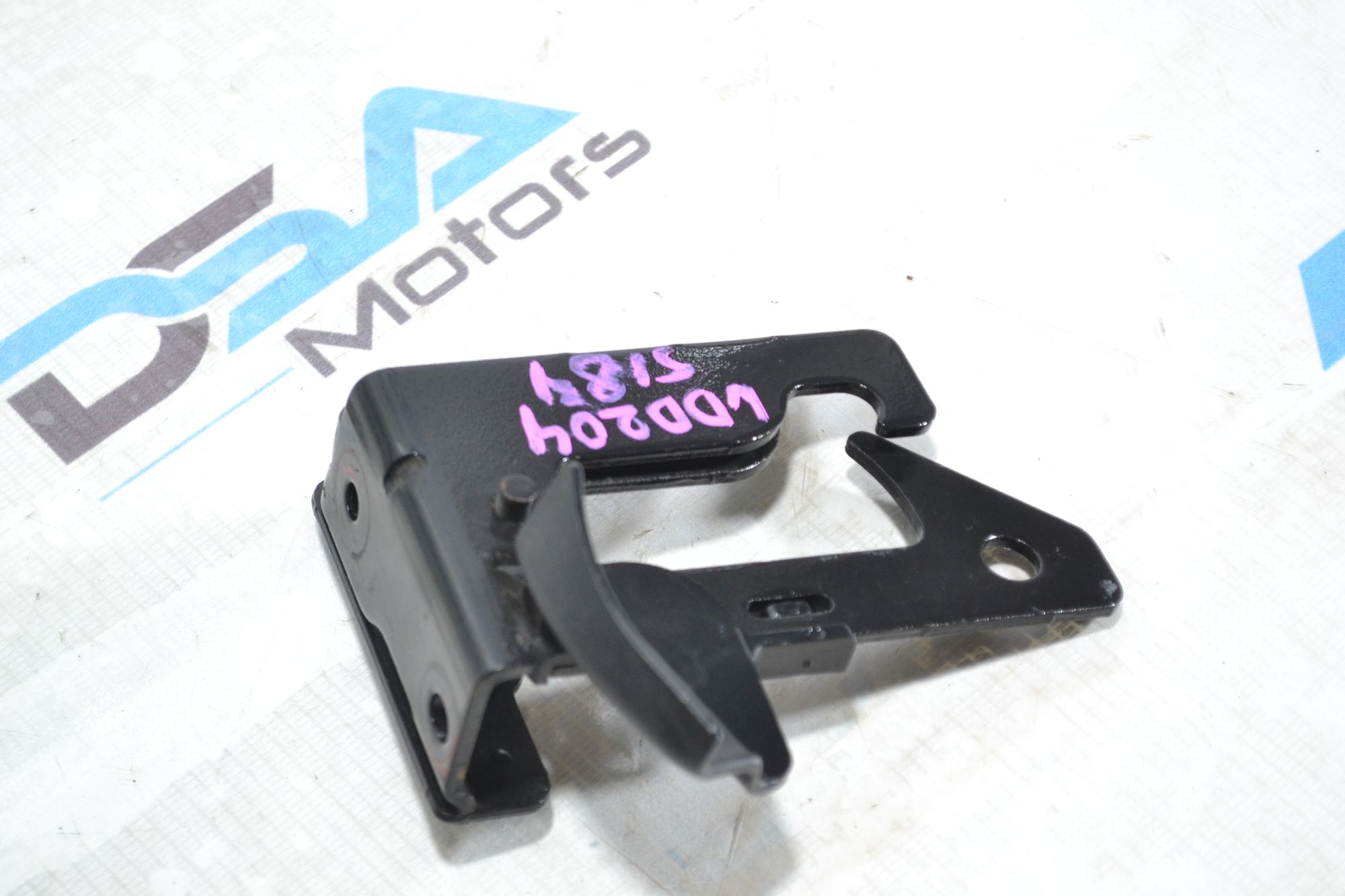 https://ycs.partsauto.market/partsauto-images/thmbs/userImages/b7628e092085f1f91467af1afb6e7630/part/94ea2605-dda9-41ef-a6e0-412cc69cb4c8_1780985302422.jpg