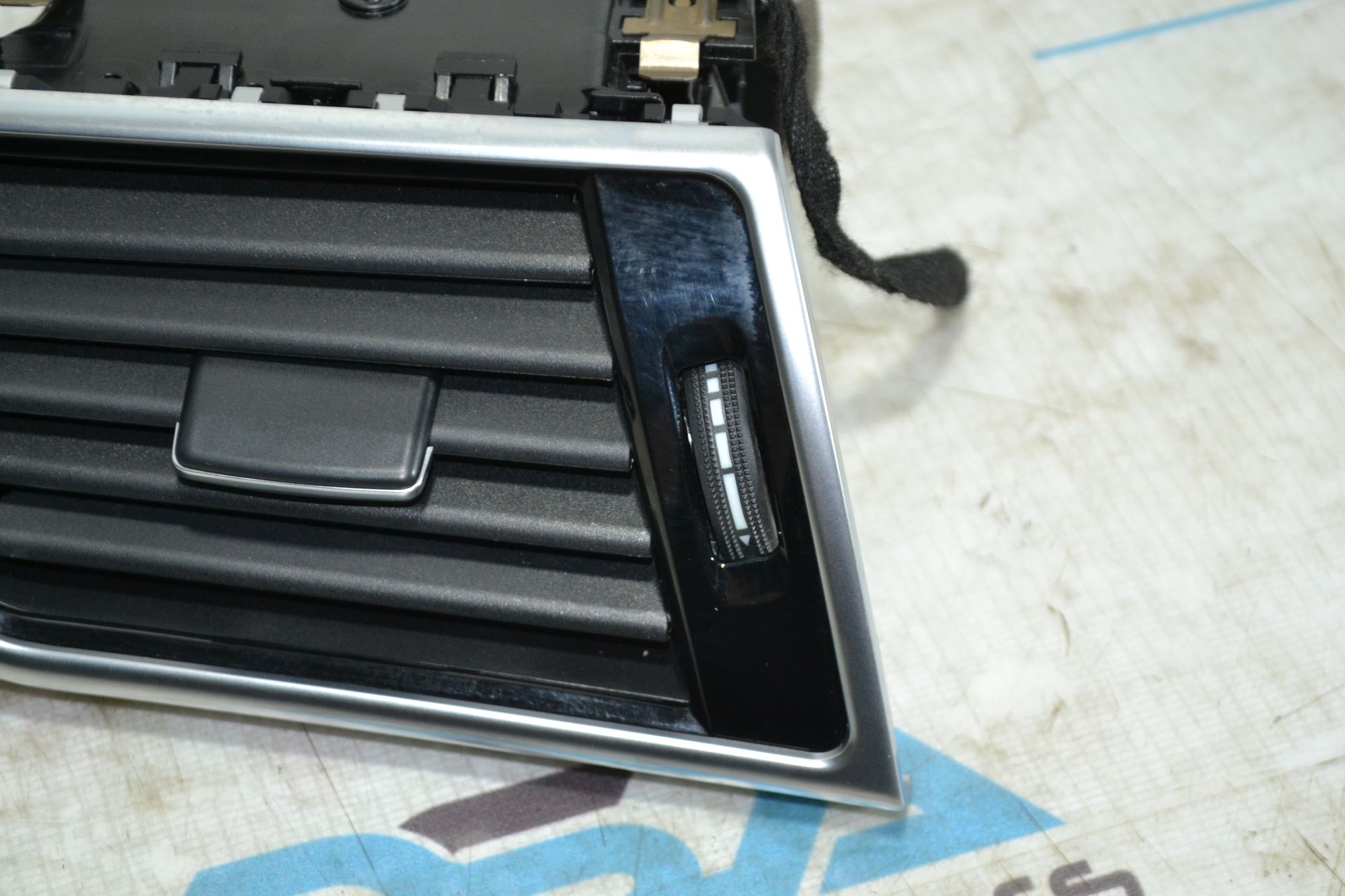 https://ycs.partsauto.market/partsauto-images/thmbs/userImages/b7628e092085f1f91467af1afb6e7630/part/9516d8cd-b187-40da-9484-07f31ea1a4ab_1784036849203.jpg