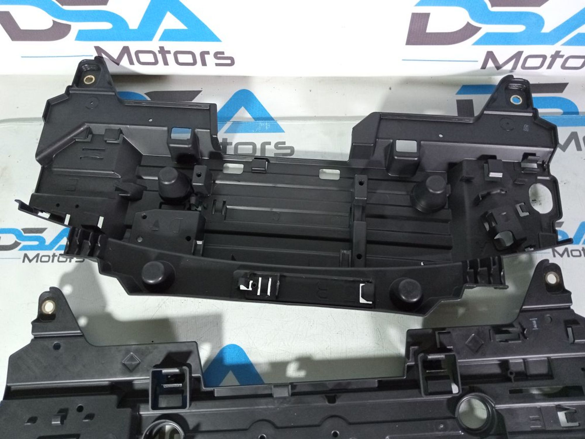 https://ycs.partsauto.market/partsauto-images/thmbs/userImages/b7628e092085f1f91467af1afb6e7630/part/9599e39d-beaf-4cec-8a4f-ee0951f3b30c_1745404136791.jpg