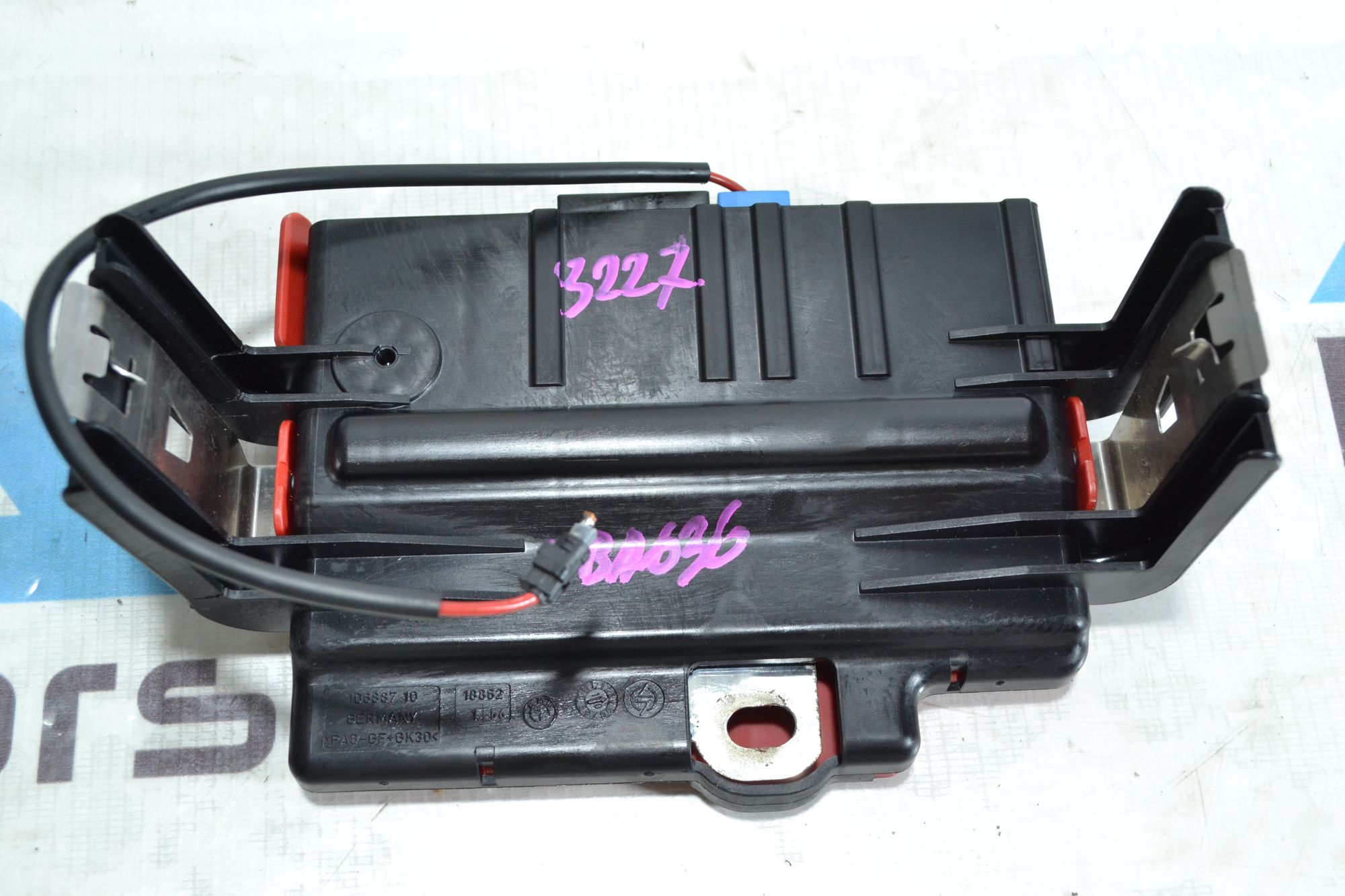 https://ycs.partsauto.market/partsauto-images/thmbs/userImages/b7628e092085f1f91467af1afb6e7630/part/95c252a3-3e66-4823-adf8-f5da4ebf006a_1780656897933.jpg