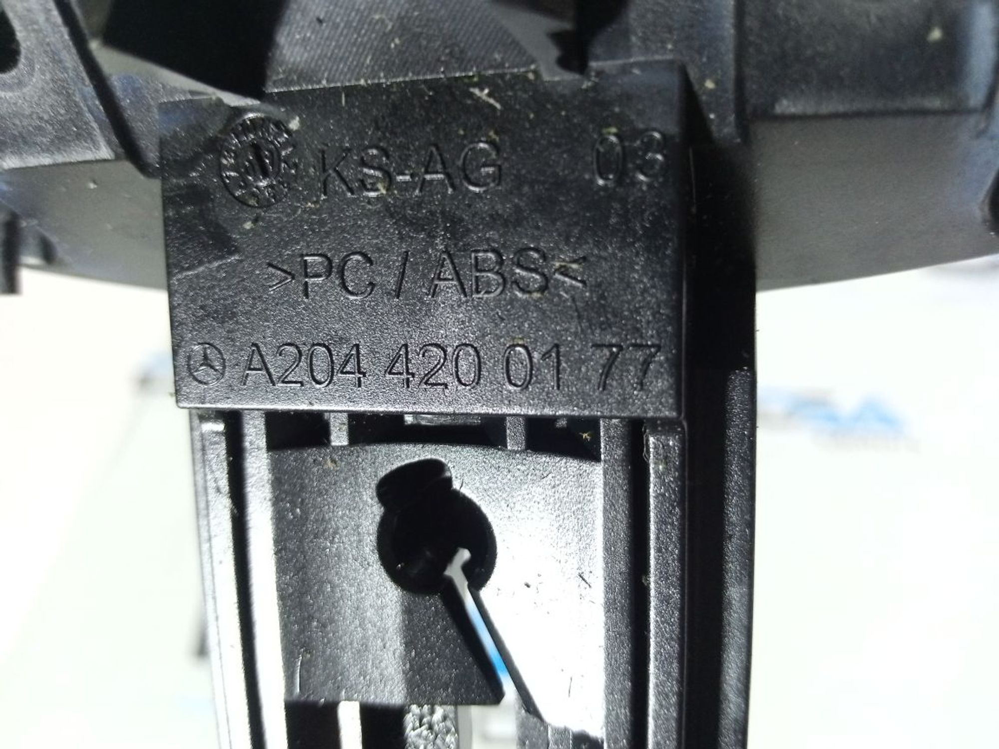 https://ycs.partsauto.market/partsauto-images/thmbs/userImages/b7628e092085f1f91467af1afb6e7630/part/968cc3c4-00e0-4e7d-9a04-219f81ce692b_1741685976785.jpg