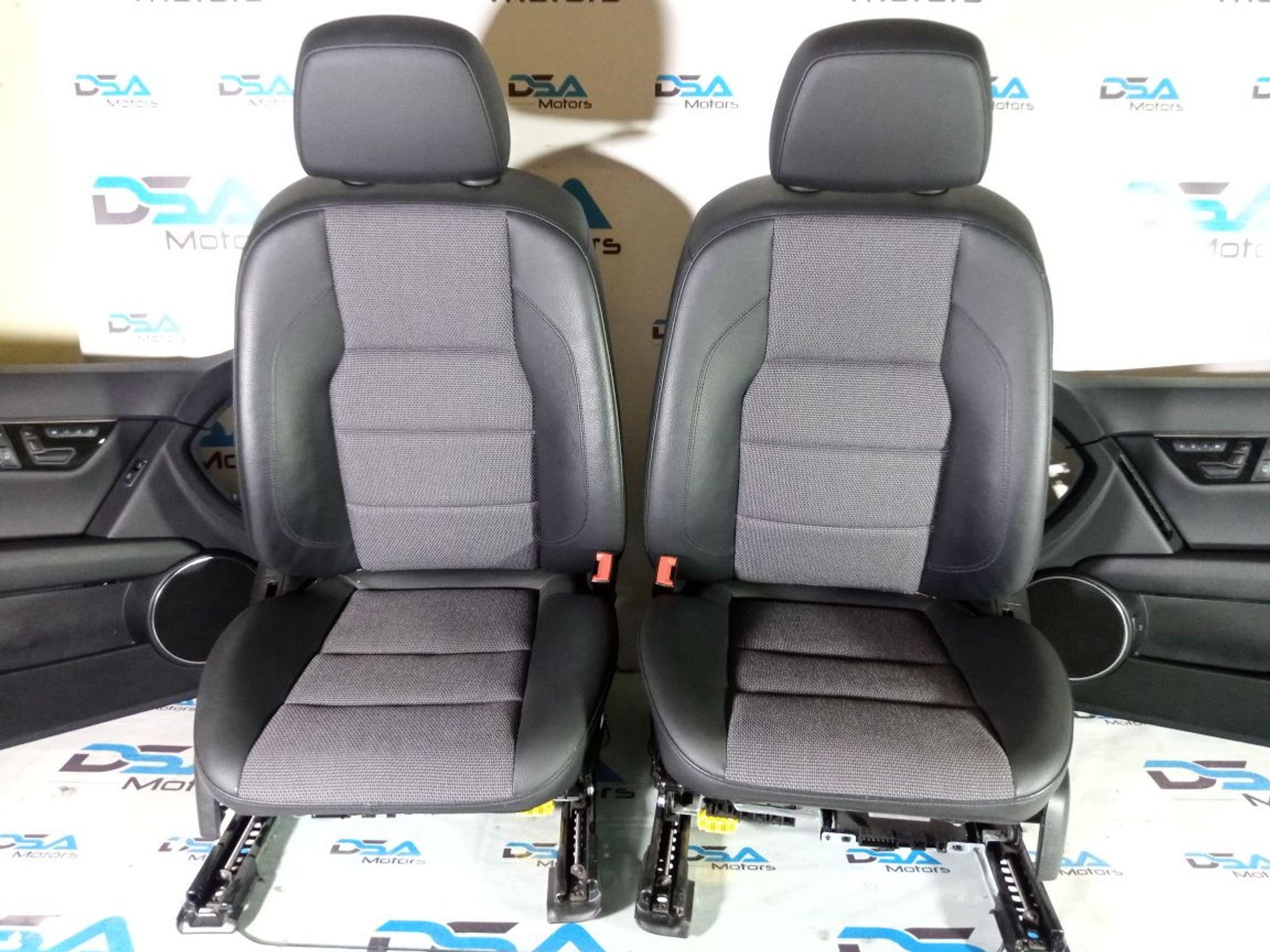https://ycs.partsauto.market/partsauto-images/thmbs/userImages/b7628e092085f1f91467af1afb6e7630/part/96b90321-3cbf-4e5d-a3c2-d0358cc8ae0a_1736840675659.jpg