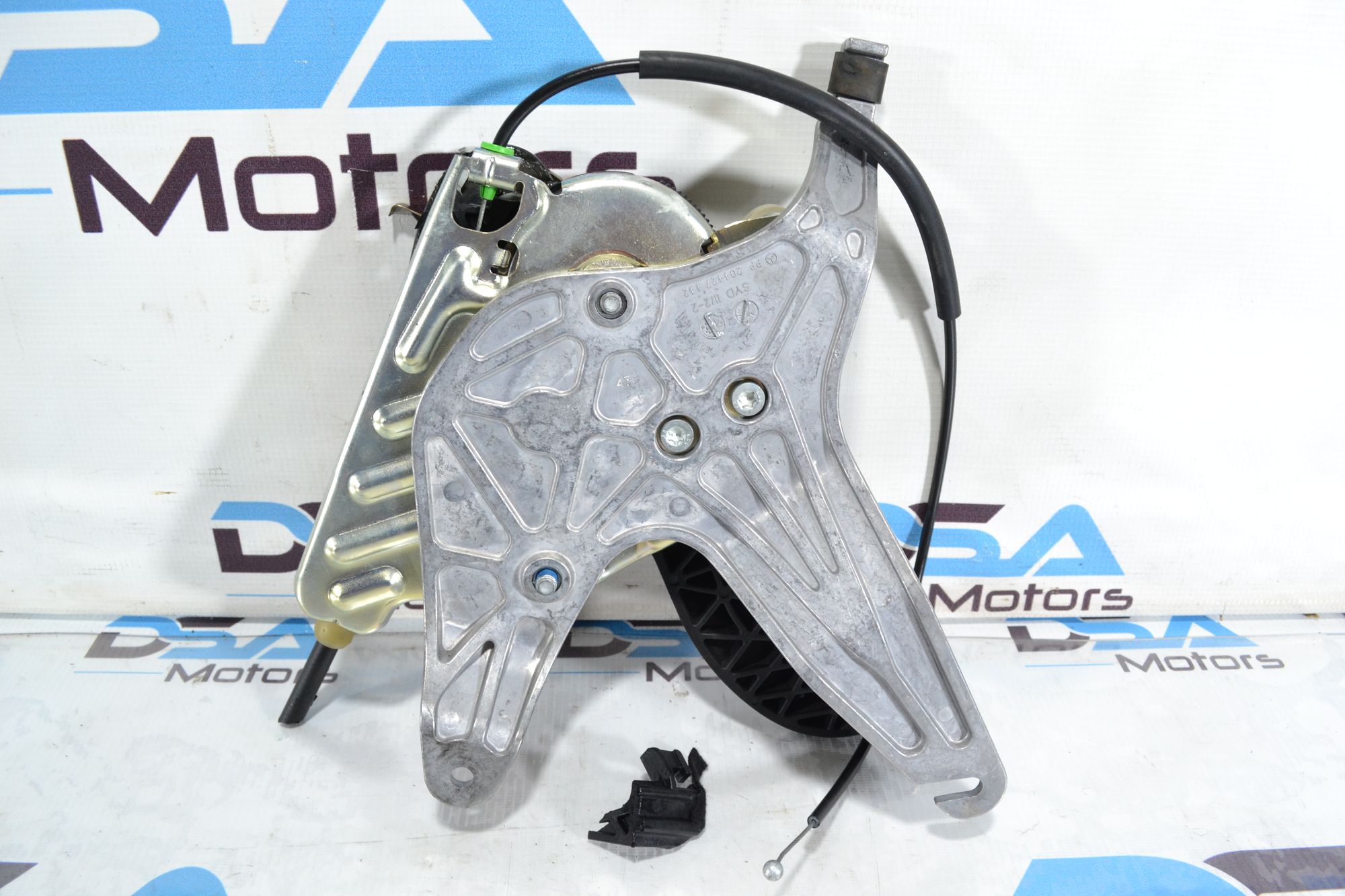 https://ycs.partsauto.market/partsauto-images/thmbs/userImages/b7628e092085f1f91467af1afb6e7630/part/9708c2c3-11c3-4299-8f92-0c9cfbe49f6c_1779085095455.jpg