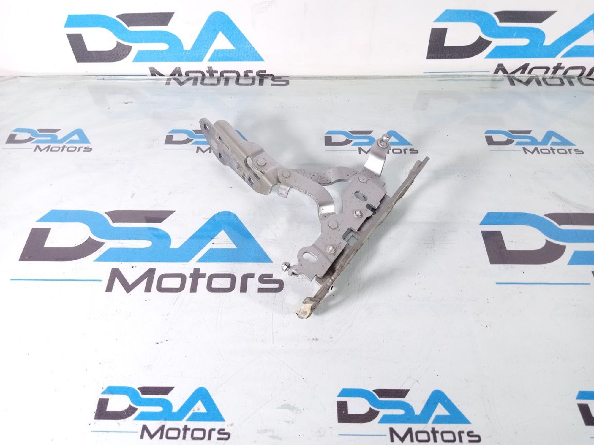 https://ycs.partsauto.market/partsauto-images/thmbs/userImages/b7628e092085f1f91467af1afb6e7630/part/97337ed8-0d24-4d8a-9de4-7d96f3c9673c_1720677964210.jpg