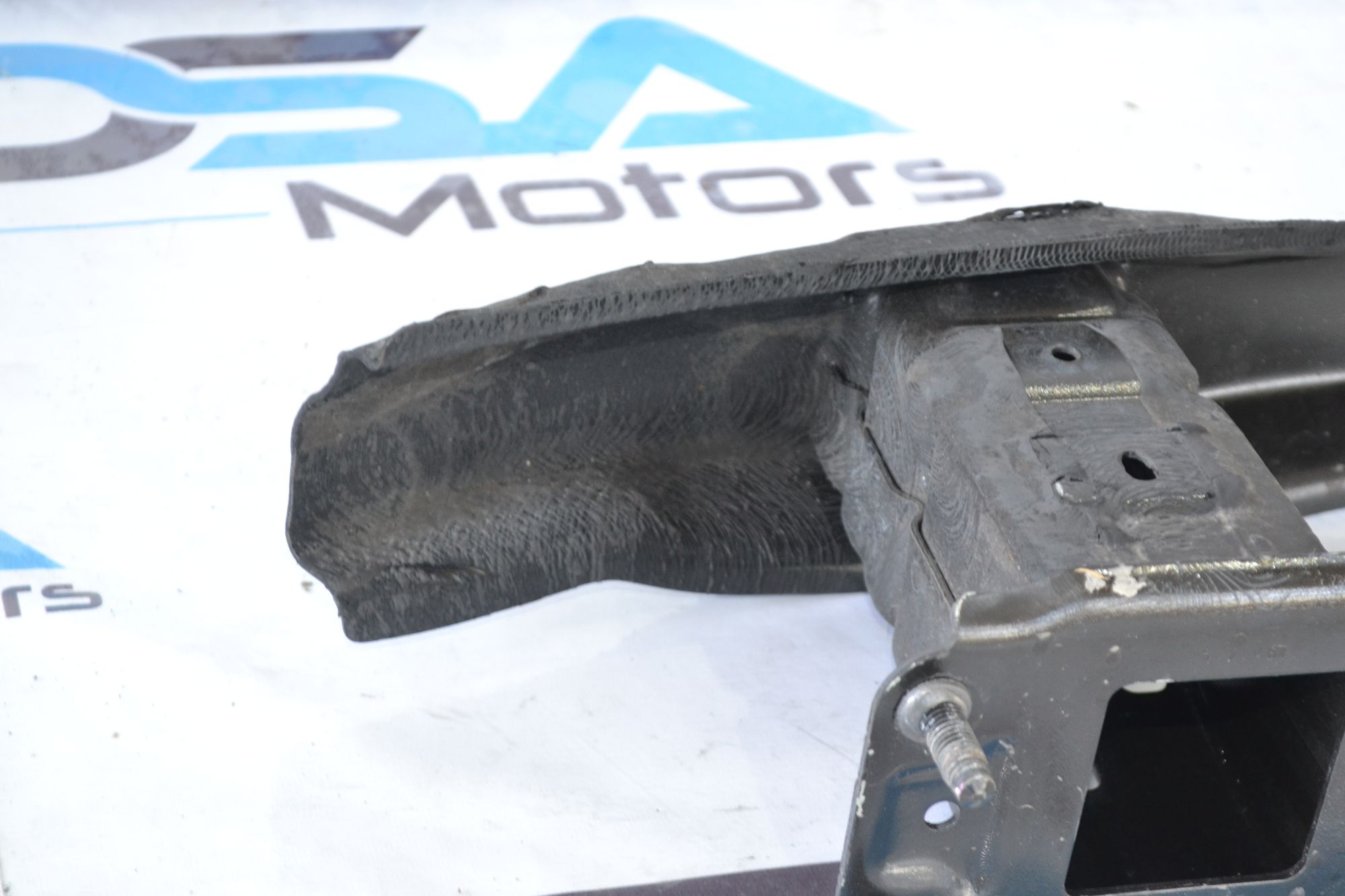 https://ycs.partsauto.market/partsauto-images/thmbs/userImages/b7628e092085f1f91467af1afb6e7630/part/97843848-9727-4973-aa03-97e28963b720_1781513573849.jpg