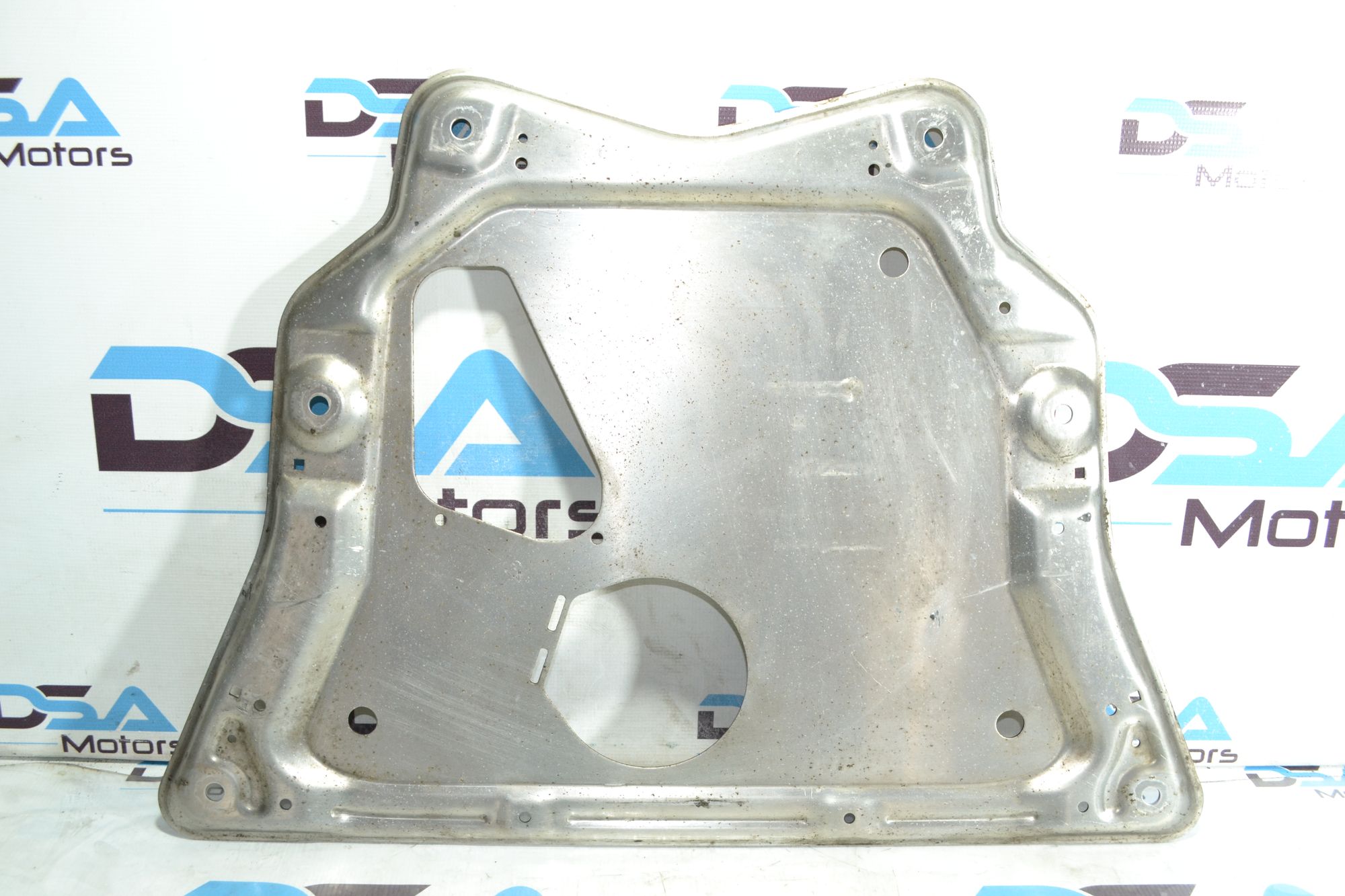 https://ycs.partsauto.market/partsauto-images/thmbs/userImages/b7628e092085f1f91467af1afb6e7630/part/979230f3-faf5-4544-86fc-402042029ea3_1783077381666.jpg