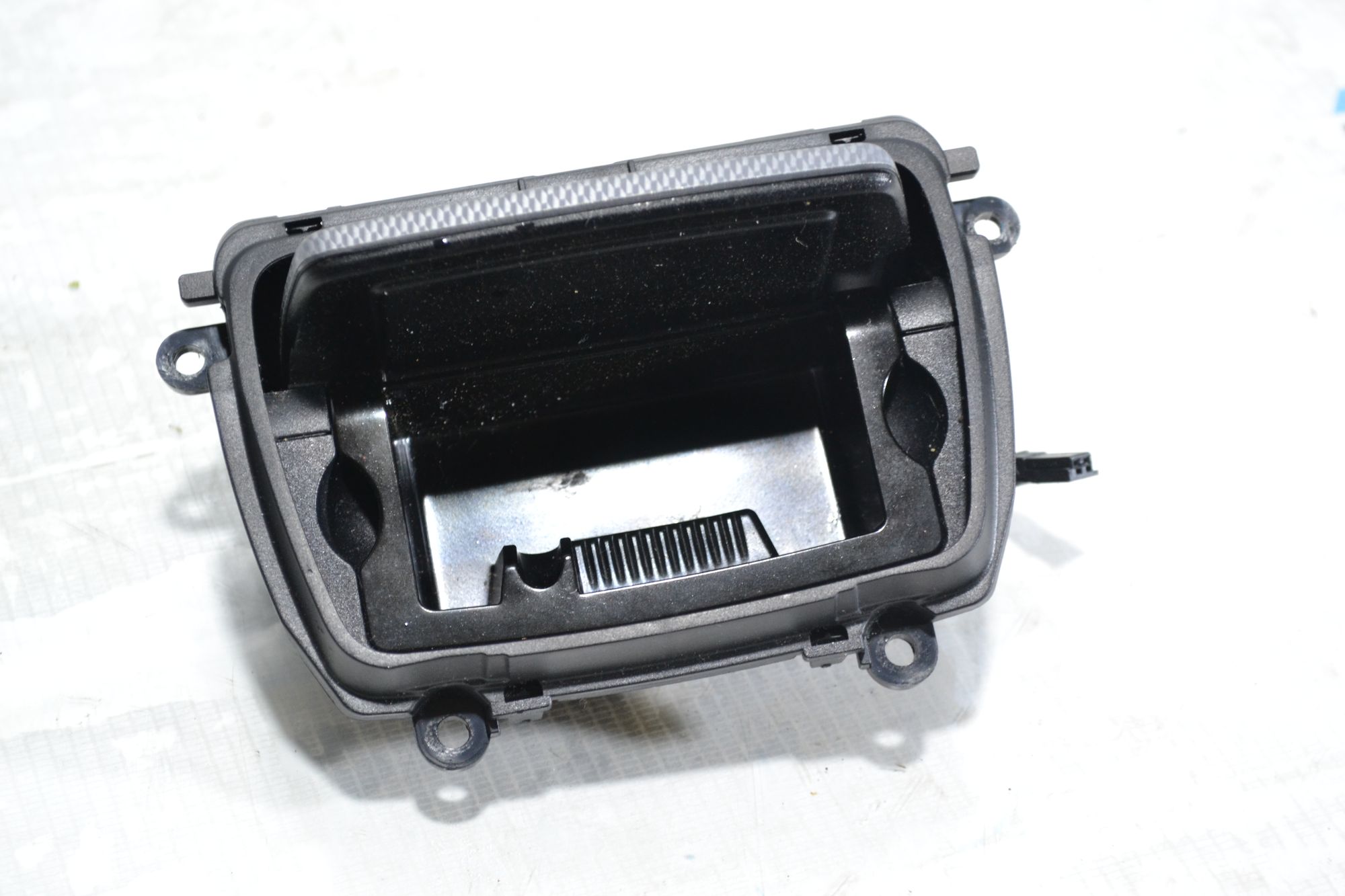 Пепельница Оригинал BMW 5 F10/F11/F18 из Японии, 1200 рублей, Кореновск
