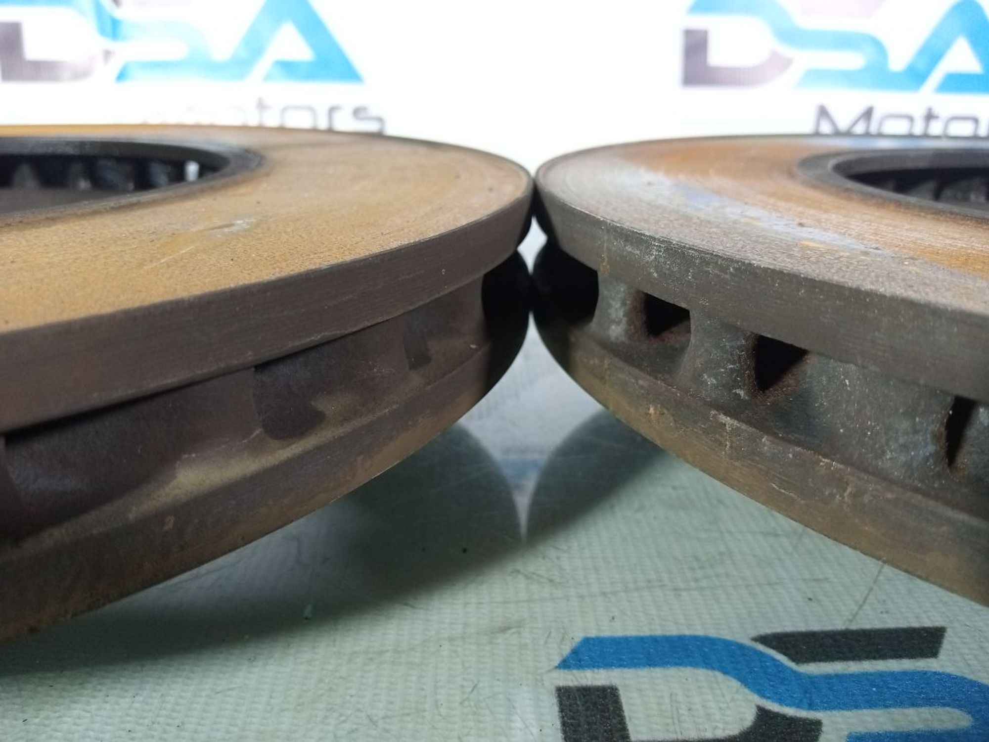 https://ycs.partsauto.market/partsauto-images/thmbs/userImages/b7628e092085f1f91467af1afb6e7630/part/97d3f985-076b-4e4b-826e-2189db08ae32_1740838922930.jpg