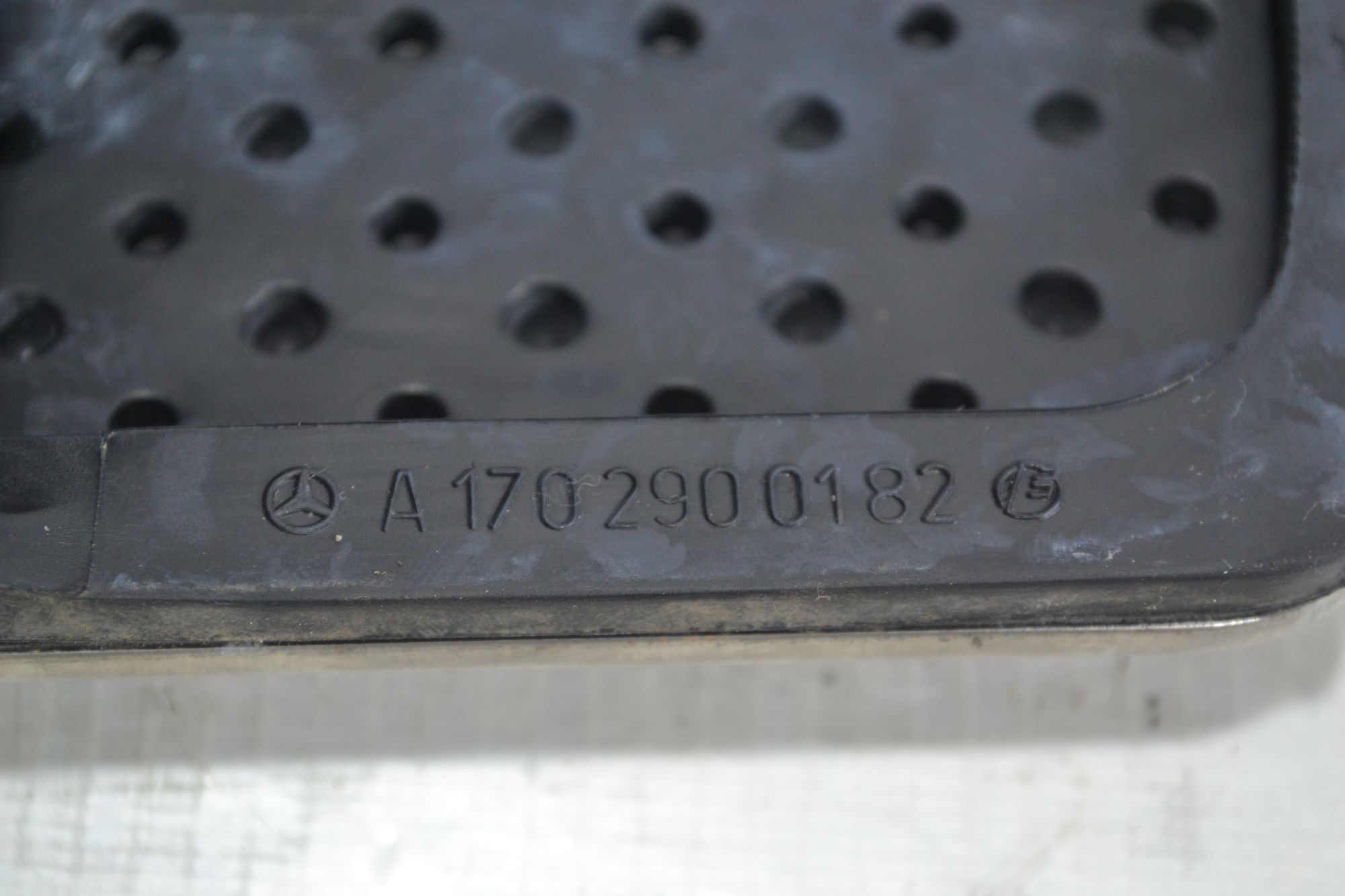https://ycs.partsauto.market/partsauto-images/thmbs/userImages/b7628e092085f1f91467af1afb6e7630/part/97f41d1c-829c-4bef-bcef-41633fb40ab1_1781250646205.jpg