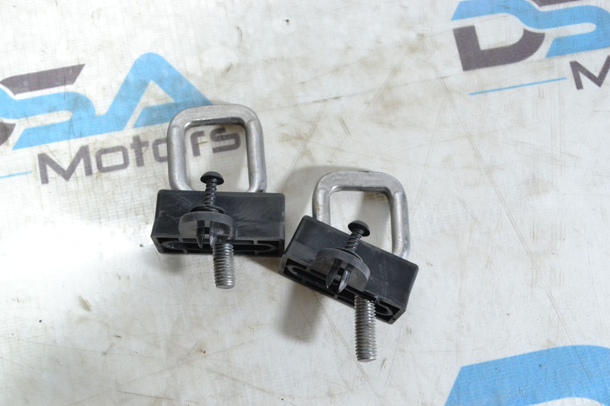 https://ycs.partsauto.market/partsauto-images/thmbs/userImages/b7628e092085f1f91467af1afb6e7630/part/98493353-bcee-49fa-9a68-0b1705373924_1781606946735.jpg