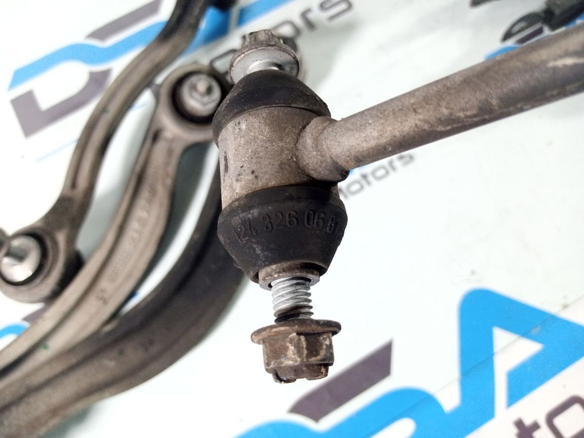 https://ycs.partsauto.market/partsauto-images/thmbs/userImages/b7628e092085f1f91467af1afb6e7630/part/99b1a109-cf35-48bc-8a56-e6af8f61c3a8_1721735805641.jpg