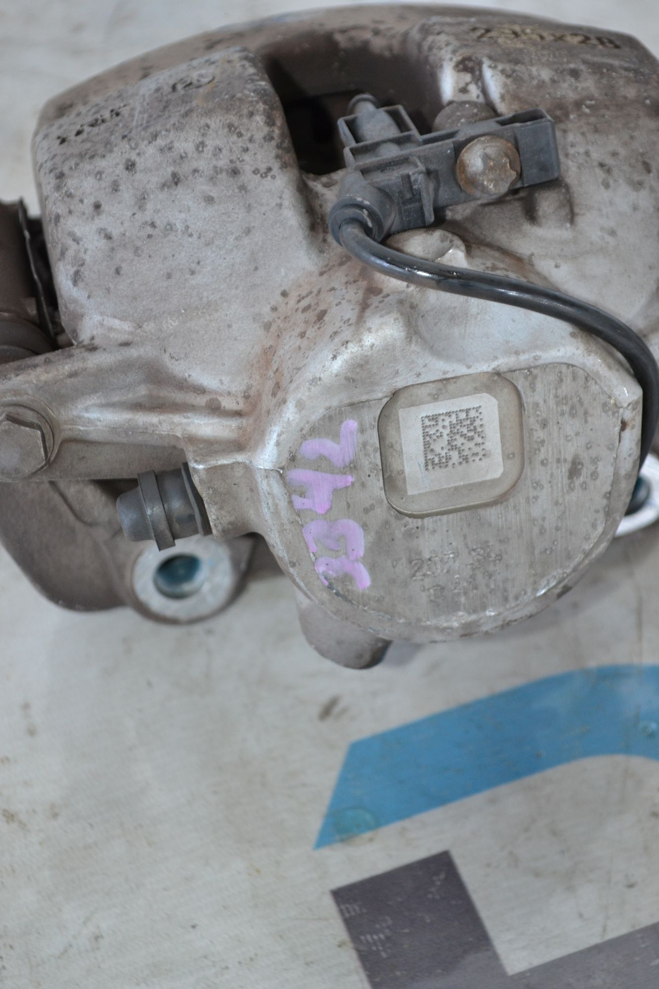 https://ycs.partsauto.market/partsauto-images/thmbs/userImages/b7628e092085f1f91467af1afb6e7630/part/9a26431a-804f-44a6-9d22-4da2a6c7b66a_1785740995289.jpg