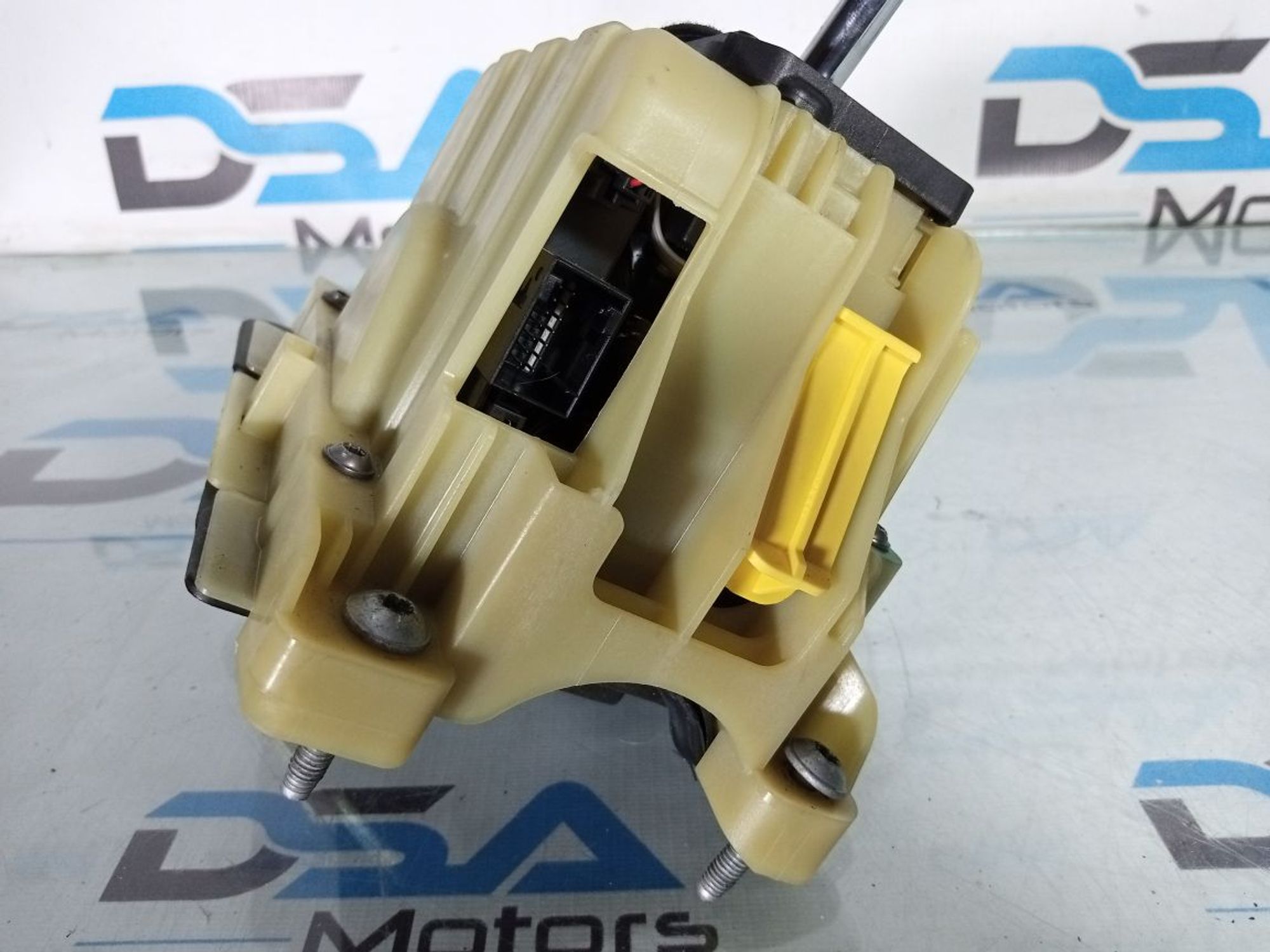https://ycs.partsauto.market/partsauto-images/thmbs/userImages/b7628e092085f1f91467af1afb6e7630/part/9a51de65-1e7f-4efa-9cde-aed929a3d8ed_1733848618185.jpg