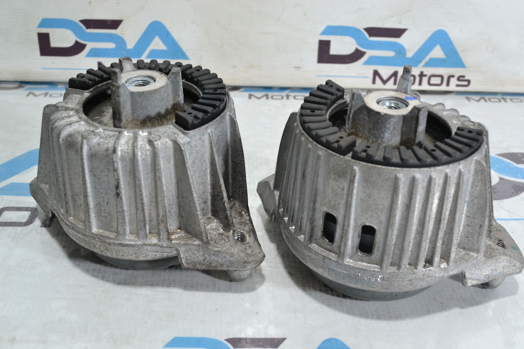 https://ycs.partsauto.market/partsauto-images/thmbs/userImages/b7628e092085f1f91467af1afb6e7630/part/9a6c5d4c-76c0-4e50-a369-f22b92ad4a48_1779357363726.jpg