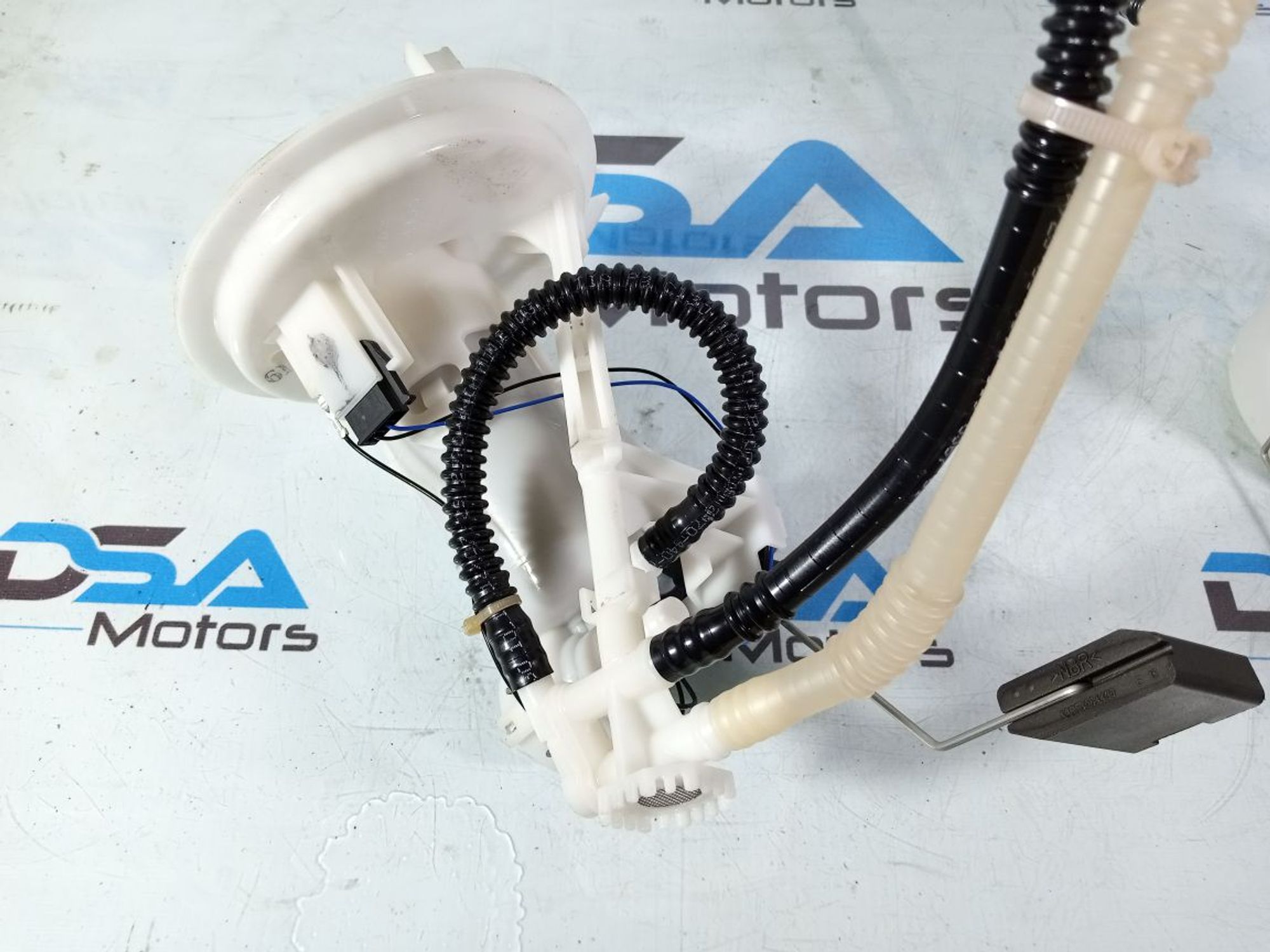 https://ycs.partsauto.market/partsauto-images/thmbs/userImages/b7628e092085f1f91467af1afb6e7630/part/9a8b52ce-24bc-46f1-816f-305c081e672b_1737108245304.jpg
