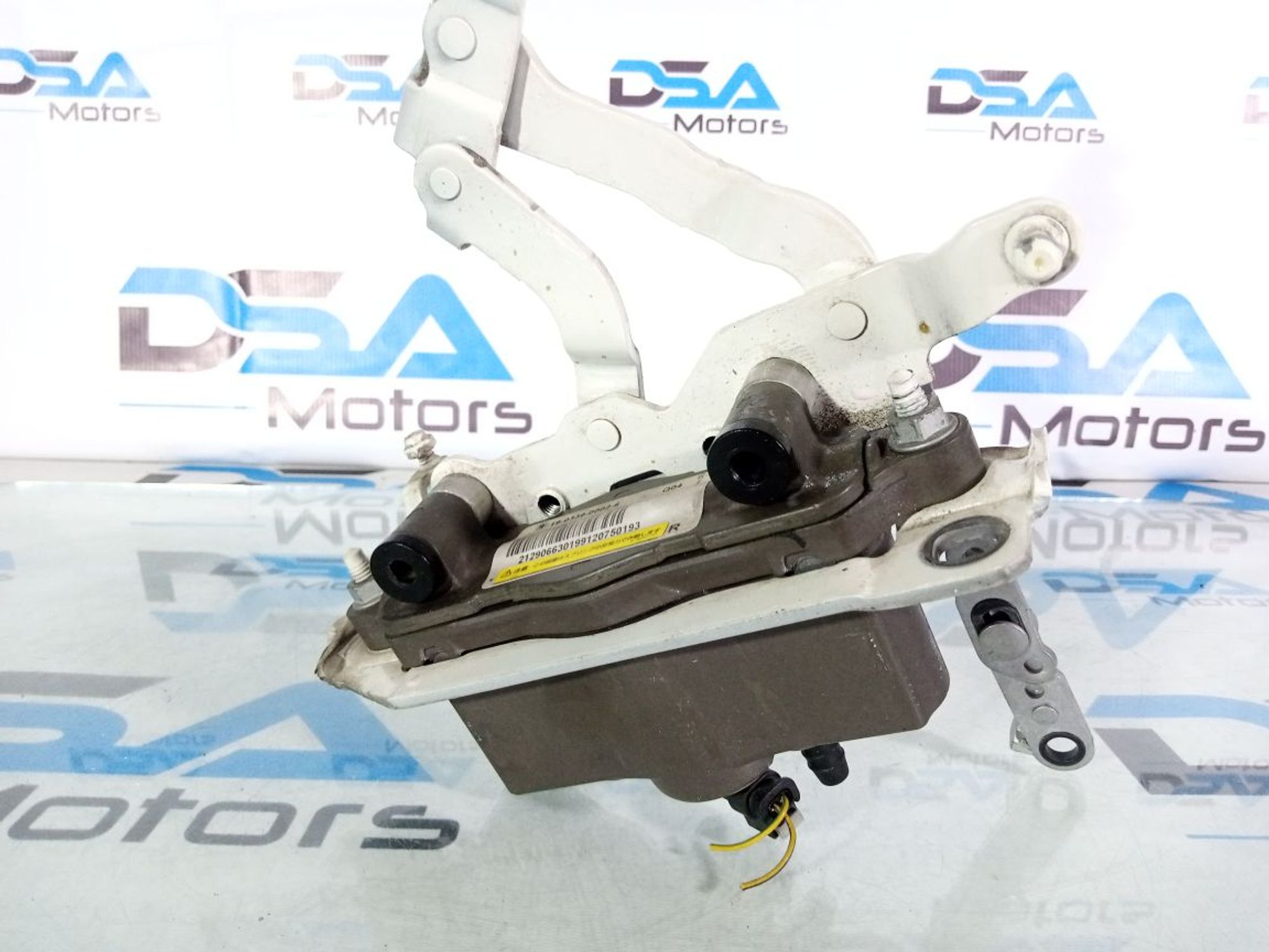 https://ycs.partsauto.market/partsauto-images/thmbs/userImages/b7628e092085f1f91467af1afb6e7630/part/9a93524d-5551-482f-b547-dcde504b362d_1740487920312.jpg
