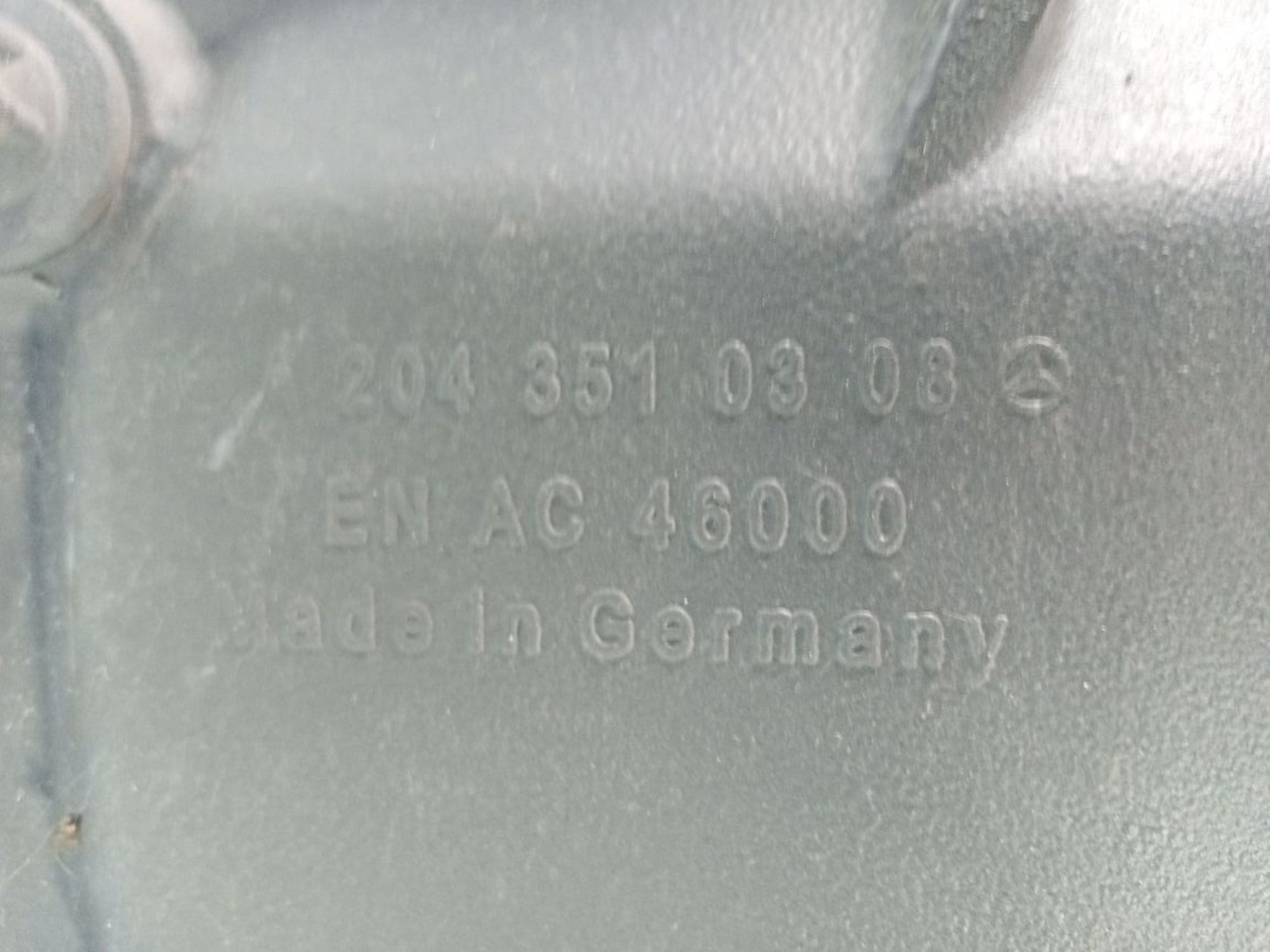 https://ycs.partsauto.market/partsauto-images/thmbs/userImages/b7628e092085f1f91467af1afb6e7630/part/9aa03540-86d0-465f-9a88-6bb16696a9d2_1721142898102.jpg