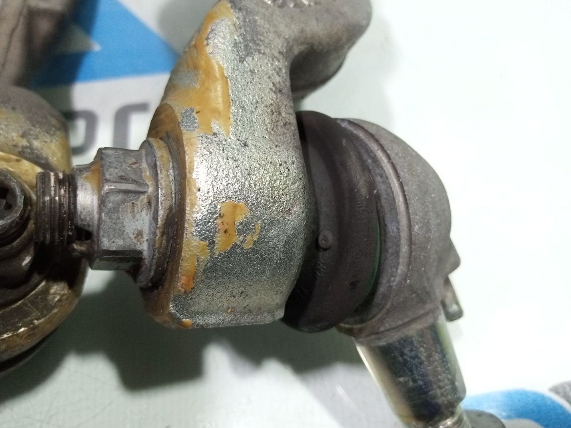 https://ycs.partsauto.market/partsauto-images/thmbs/userImages/b7628e092085f1f91467af1afb6e7630/part/9bf5cd4c-9832-4fc9-936e-1926d96c13a8_1748410618683.jpg