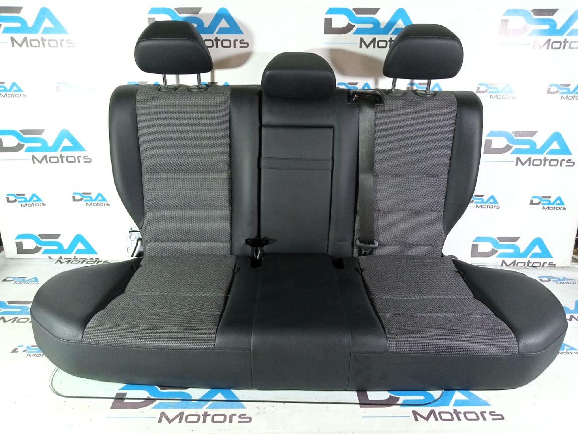 https://ycs.partsauto.market/partsauto-images/thmbs/userImages/b7628e092085f1f91467af1afb6e7630/part/9c3fd4e5-8e38-4fed-a3e9-b3accef392af_1738218787331.jpg