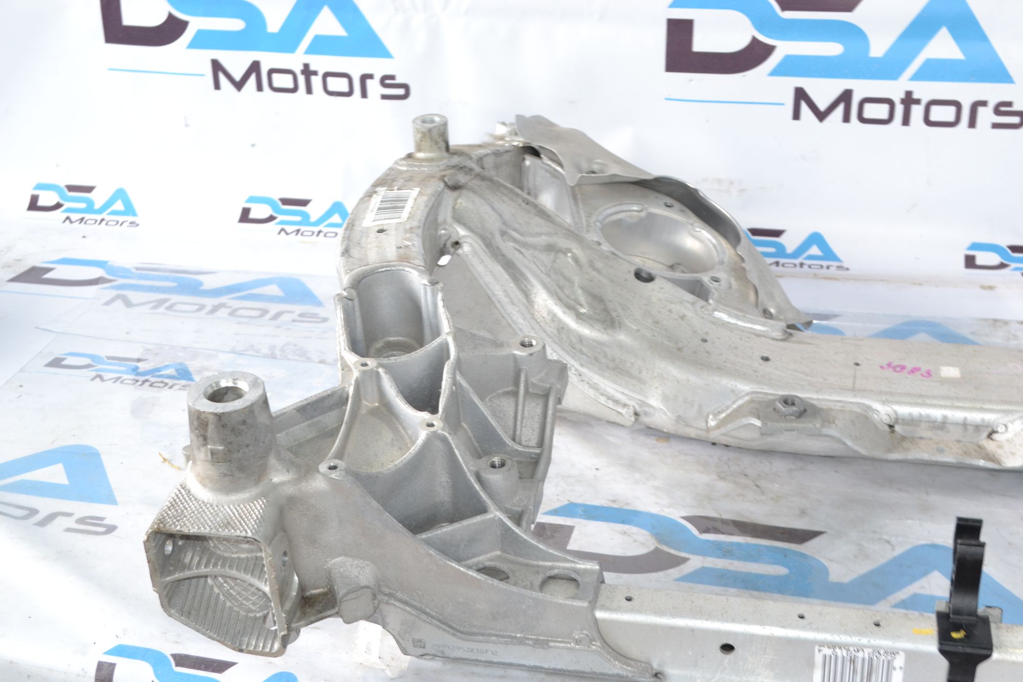 https://ycs.partsauto.market/partsauto-images/thmbs/userImages/b7628e092085f1f91467af1afb6e7630/part/9c76a5d9-b63f-4637-9660-2961f238fb89_1781617226529.jpg