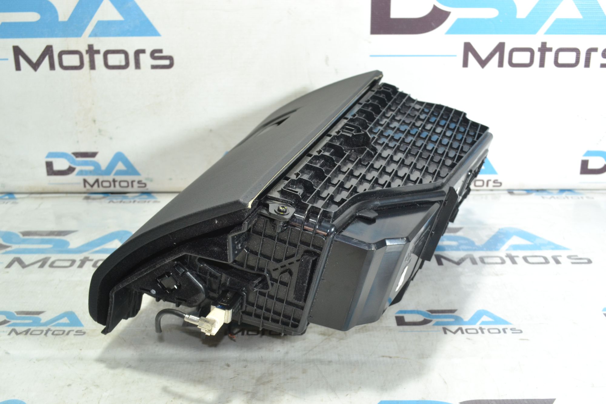 https://ycs.partsauto.market/partsauto-images/thmbs/userImages/b7628e092085f1f91467af1afb6e7630/part/9c94fdb9-50b1-44bb-b9be-e5f06eeae32c_1781160208512.jpg