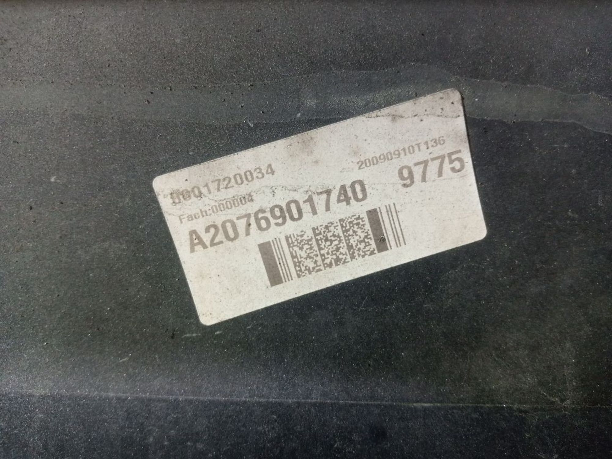 https://ycs.partsauto.market/partsauto-images/thmbs/userImages/b7628e092085f1f91467af1afb6e7630/part/9c9e695b-6bb5-451c-90f6-c23e17fb1d75_1744112205682.jpg