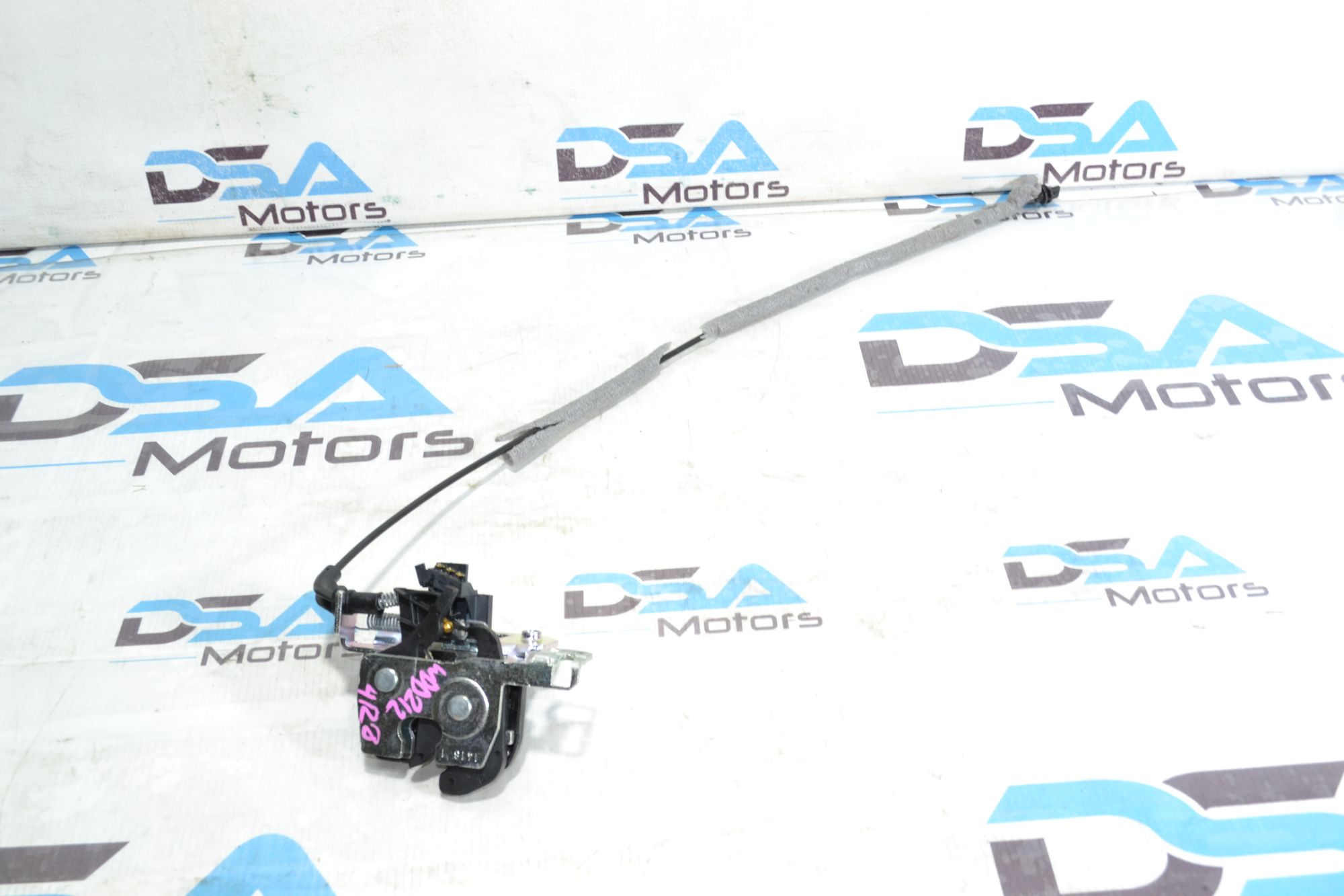 https://ycs.partsauto.market/partsauto-images/thmbs/userImages/b7628e092085f1f91467af1afb6e7630/part/9ccd8c6c-218d-4438-af61-61d85af6d1a9_1780912624482.jpg