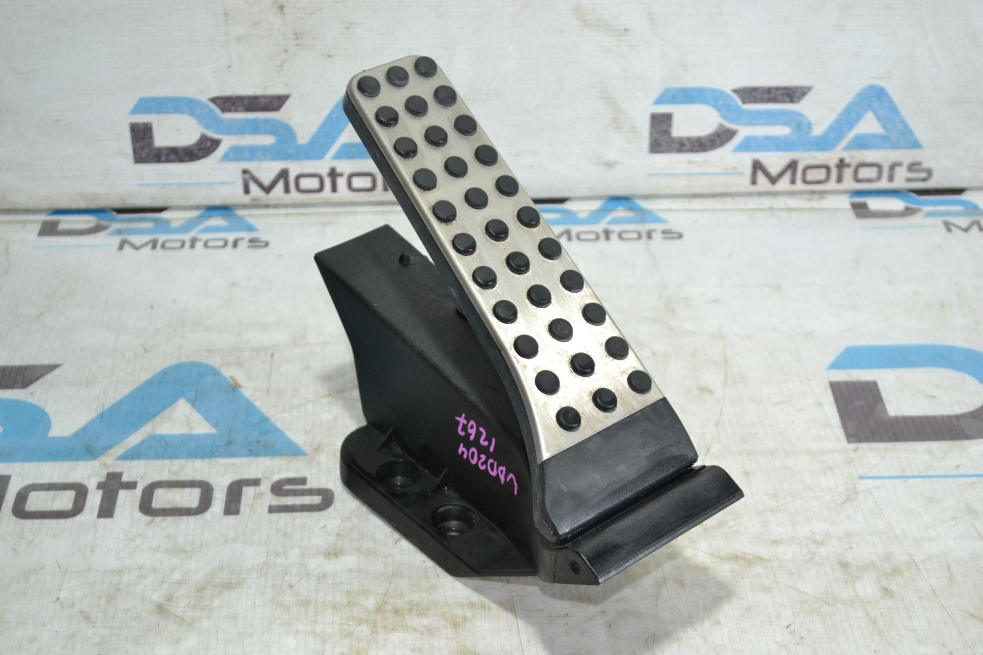 https://ycs.partsauto.market/partsauto-images/thmbs/userImages/b7628e092085f1f91467af1afb6e7630/part/9d656267-12c7-4ab9-ab5a-80cedc27a68a_1784101257112.jpg