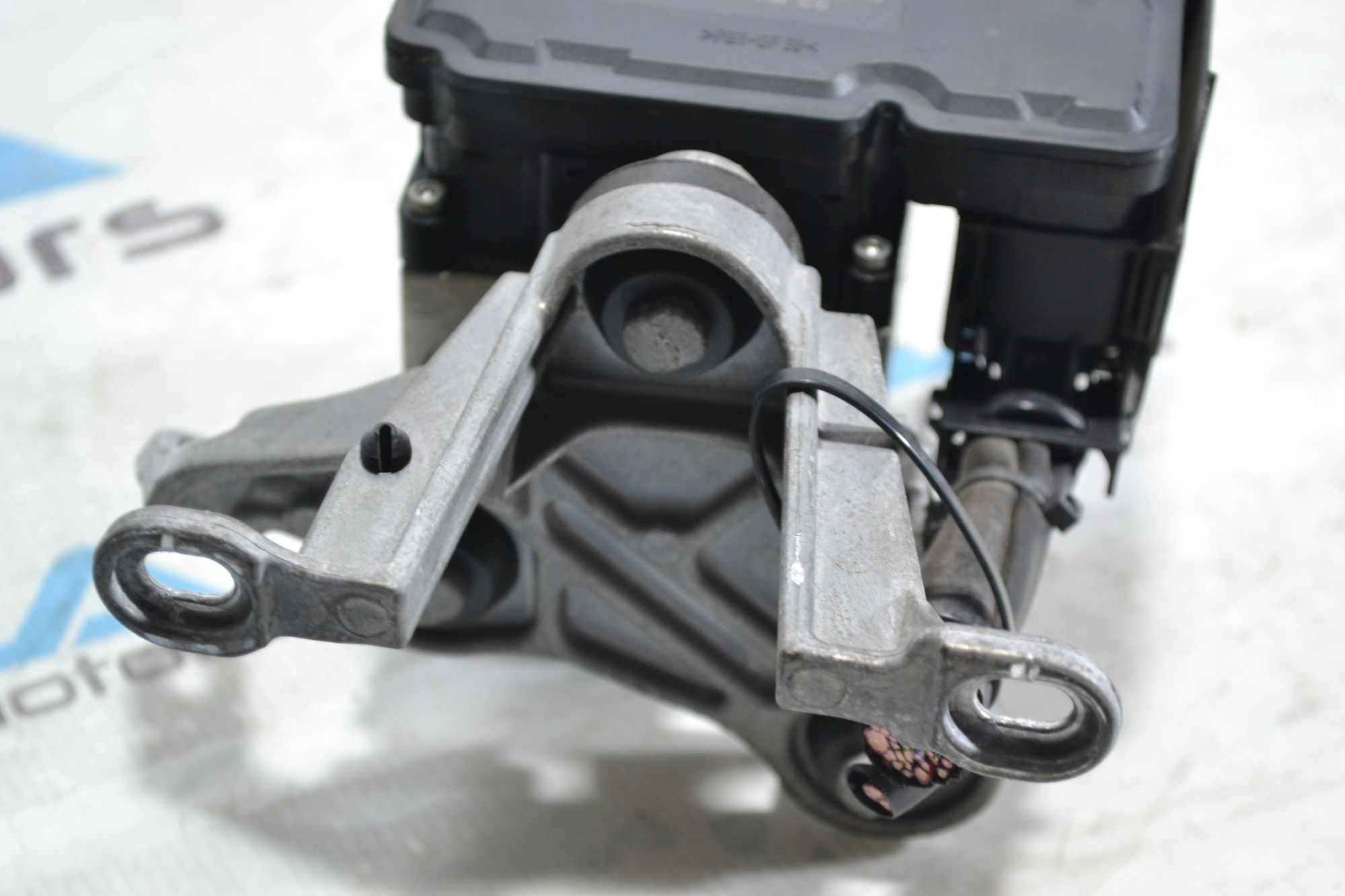 https://ycs.partsauto.market/partsauto-images/thmbs/userImages/b7628e092085f1f91467af1afb6e7630/part/9d7b7e2f-f267-4cc7-a69b-7832d4c415d1_1780552912281.jpg