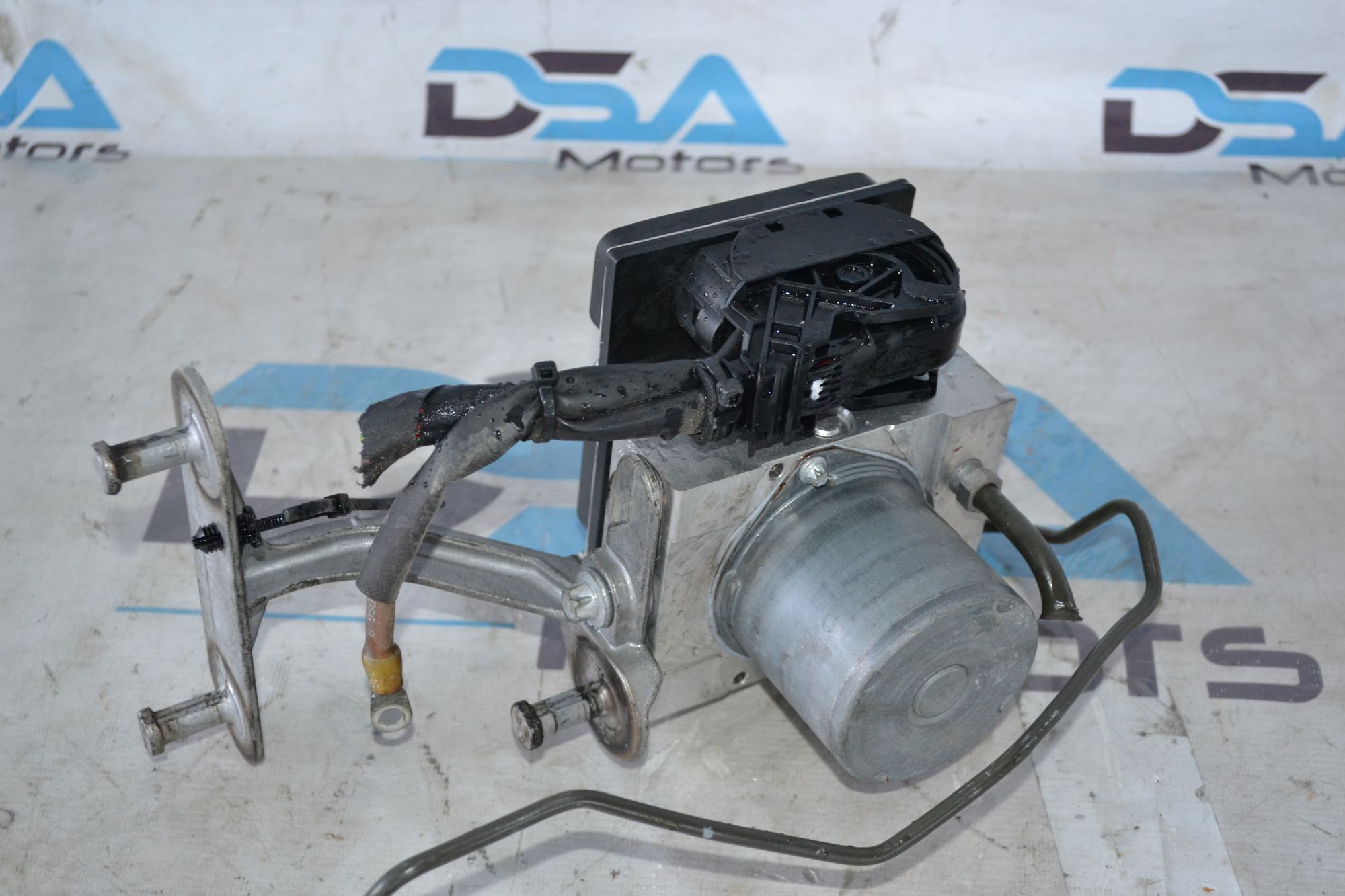 https://ycs.partsauto.market/partsauto-images/thmbs/userImages/b7628e092085f1f91467af1afb6e7630/part/9d99618a-cd2d-45af-aff4-65f111d09e29_1785420615020.jpg
