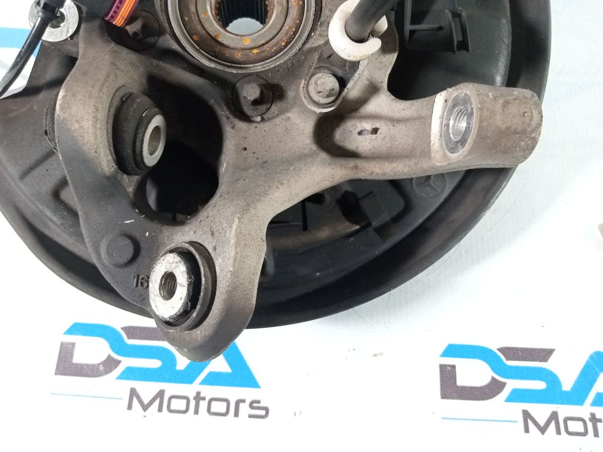 https://ycs.partsauto.market/partsauto-images/thmbs/userImages/b7628e092085f1f91467af1afb6e7630/part/9dde87e7-f886-44d9-90dd-c9d9a58775e1_1721813942175.jpg