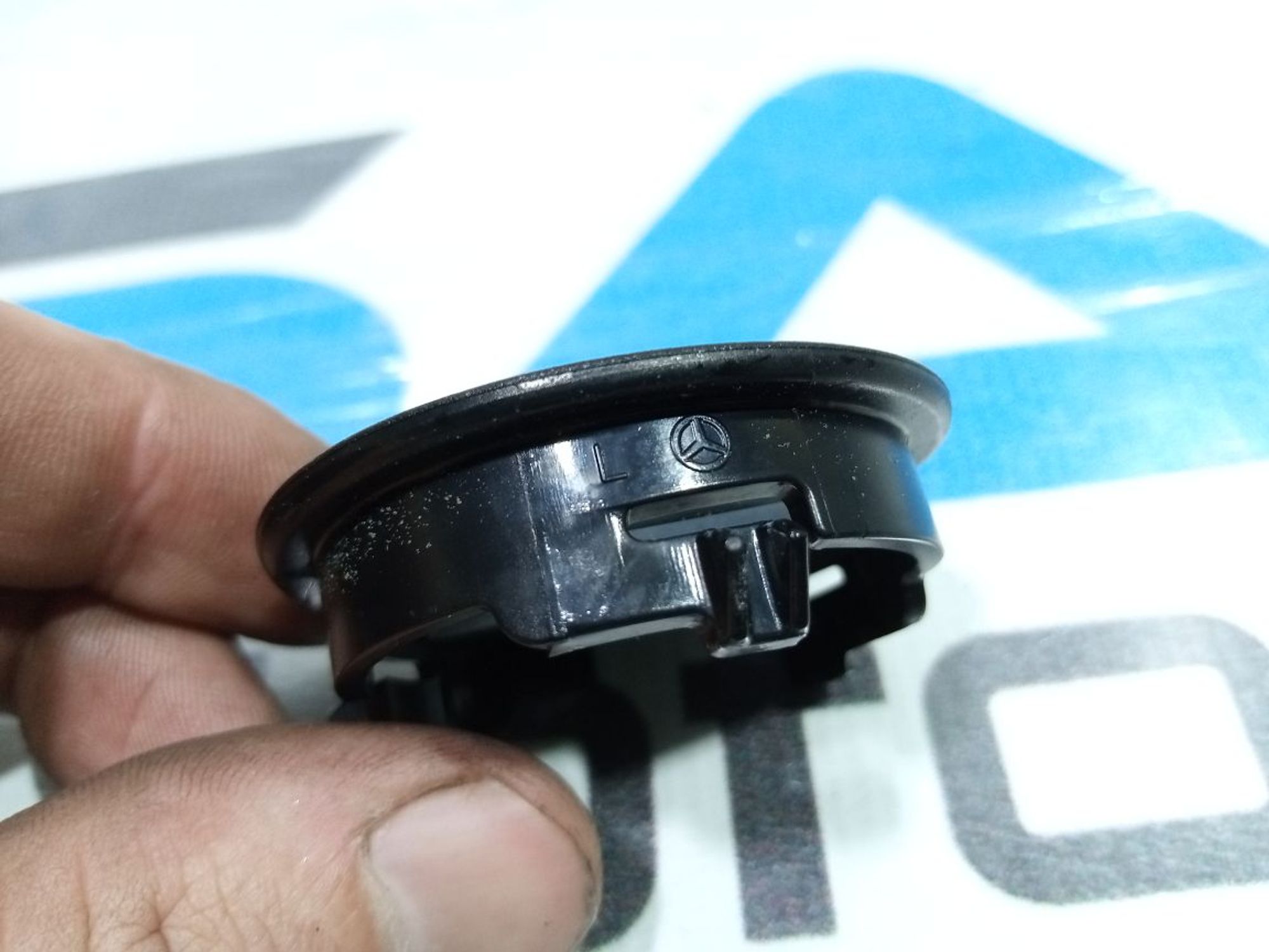 https://ycs.partsauto.market/partsauto-images/thmbs/userImages/b7628e092085f1f91467af1afb6e7630/part/9ea90a3d-ff9c-43d7-8709-1ed456b70ee4_1749587123771.jpg