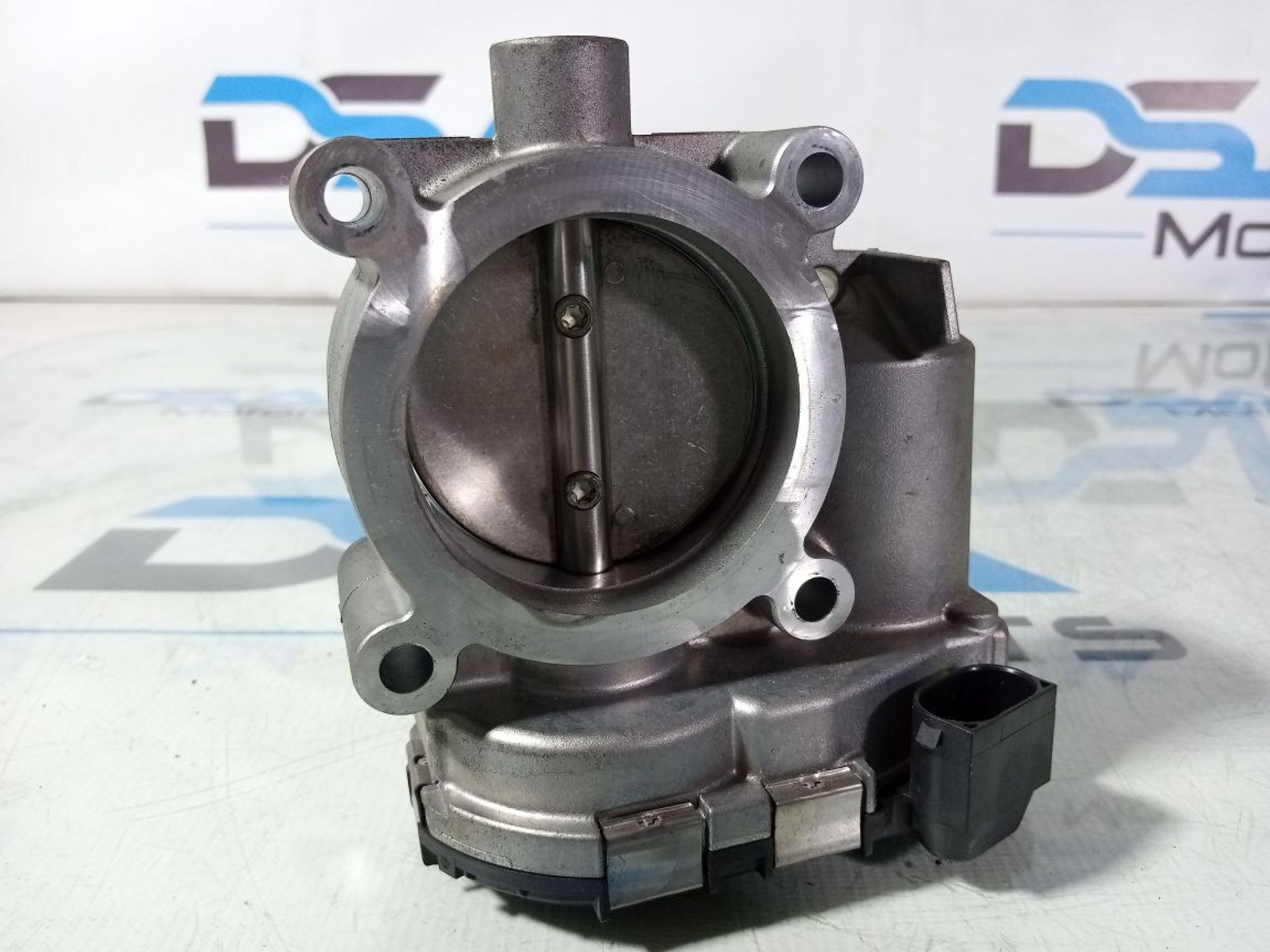 https://ycs.partsauto.market/partsauto-images/thmbs/userImages/b7628e092085f1f91467af1afb6e7630/part/9f208d81-4fd1-4ec9-a4db-d6ed104cd0ae_1742560779381.jpg