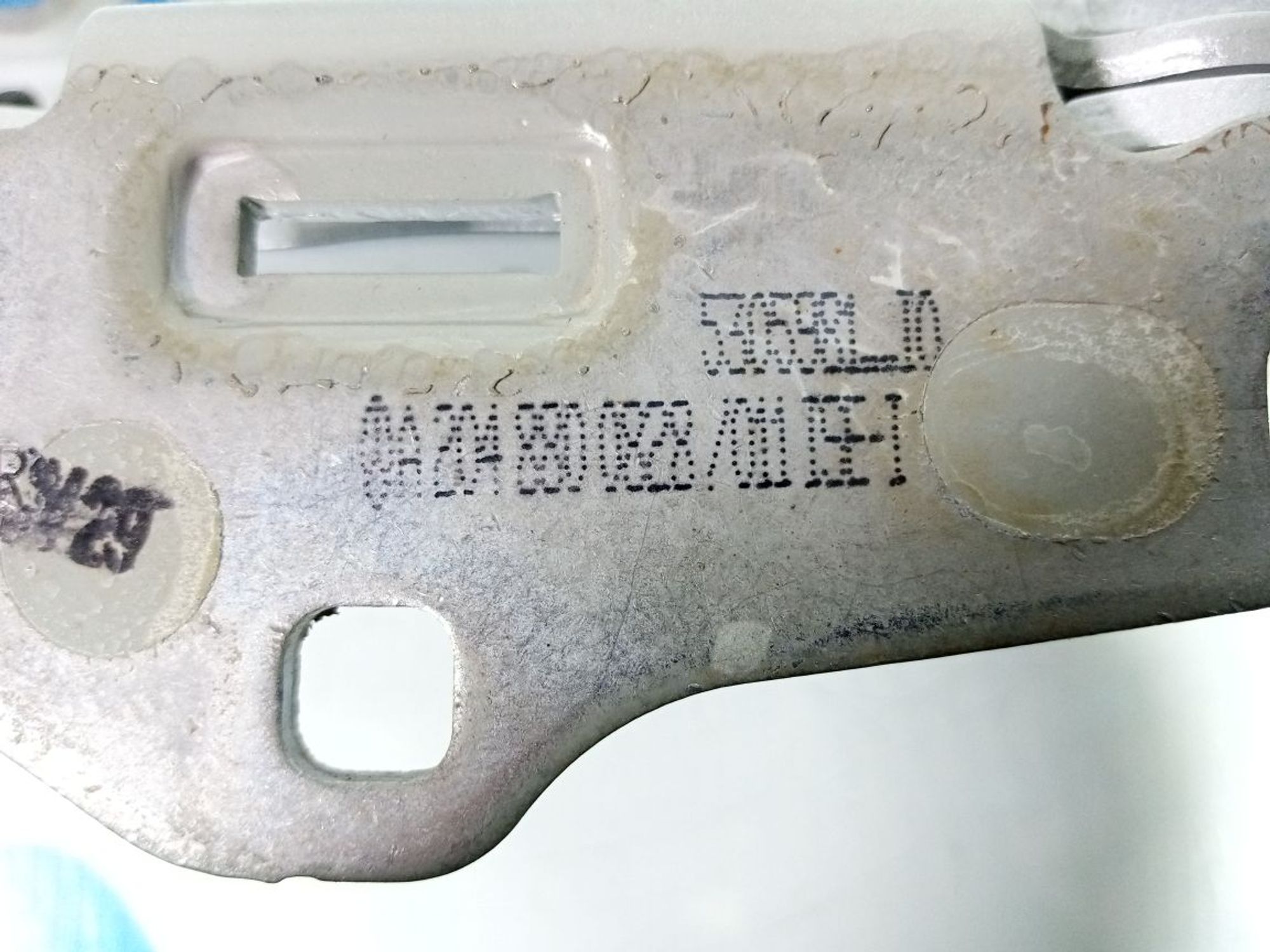 https://ycs.partsauto.market/partsauto-images/thmbs/userImages/b7628e092085f1f91467af1afb6e7630/part/9f7a4777-9a97-48e7-8358-01ecec93df95_1736515786417.jpg