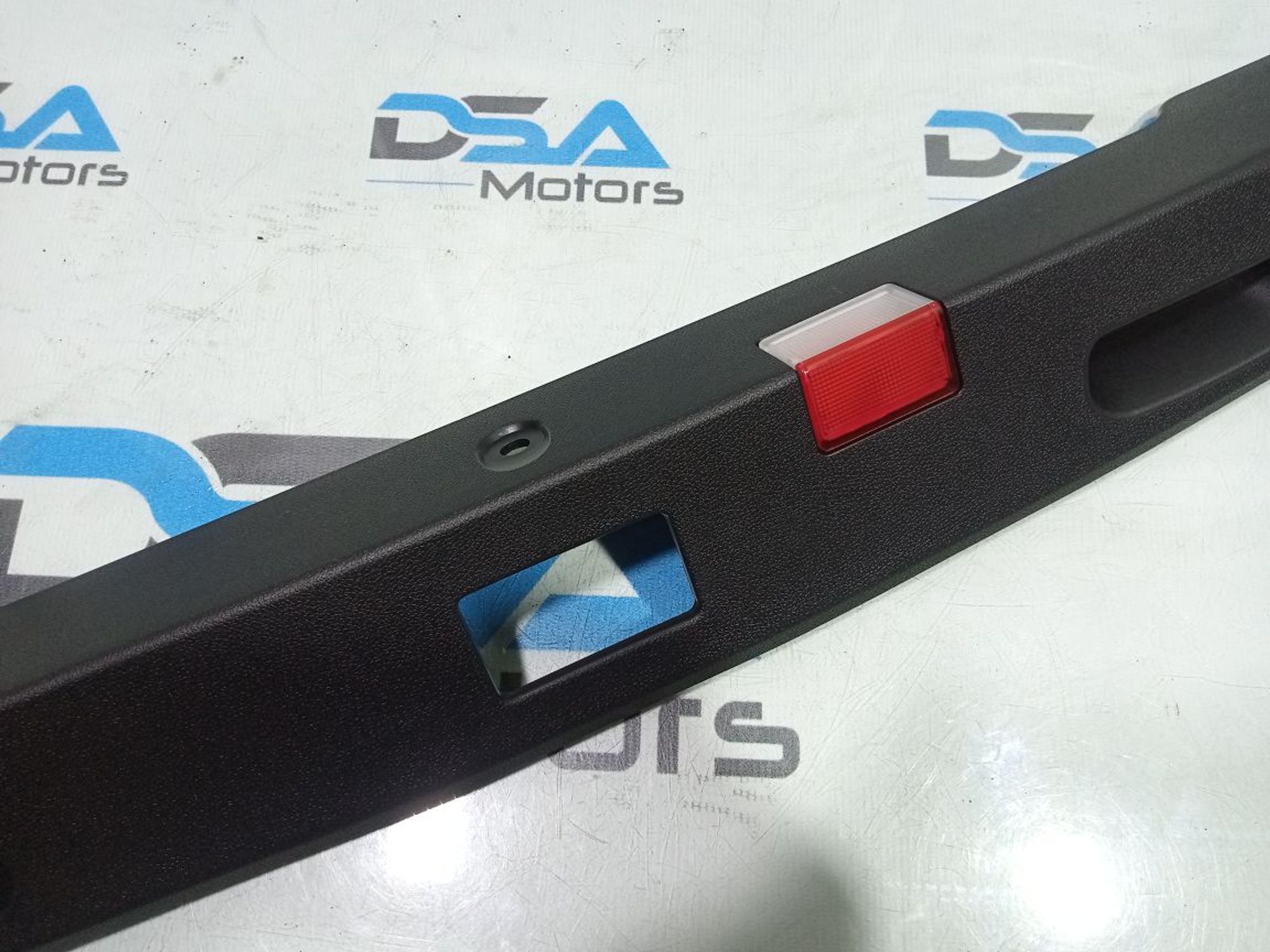 https://ycs.partsauto.market/partsauto-images/thmbs/userImages/b7628e092085f1f91467af1afb6e7630/part/9fab6a27-ac93-42a8-a3a3-e63b0c108f2f_1748615629075.jpg