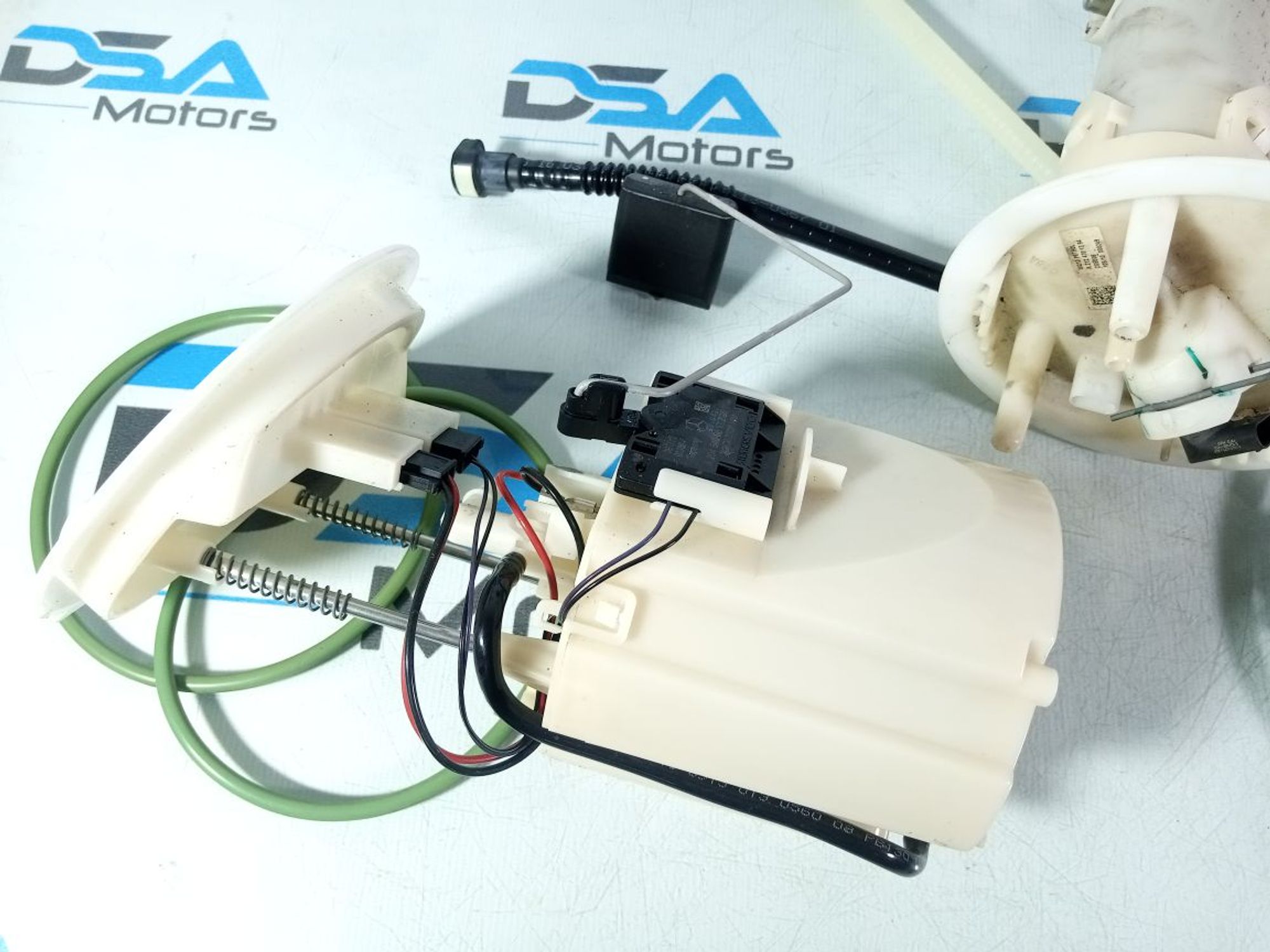 https://ycs.partsauto.market/partsauto-images/thmbs/userImages/b7628e092085f1f91467af1afb6e7630/part/9ffd4ca8-aecd-4fa2-9fc5-6fd1f6ffd349_1747057960832.jpg