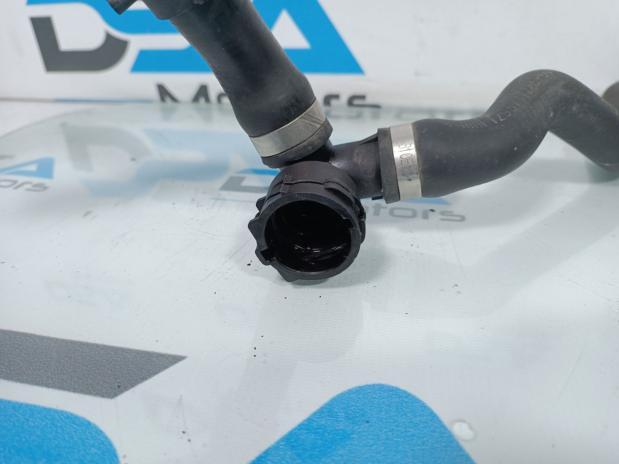 https://ycs.partsauto.market/partsauto-images/thmbs/userImages/b7628e092085f1f91467af1afb6e7630/part/a0a5b5f0-0675-4dbb-991e-4b71c609c661_1704133696954.jpg